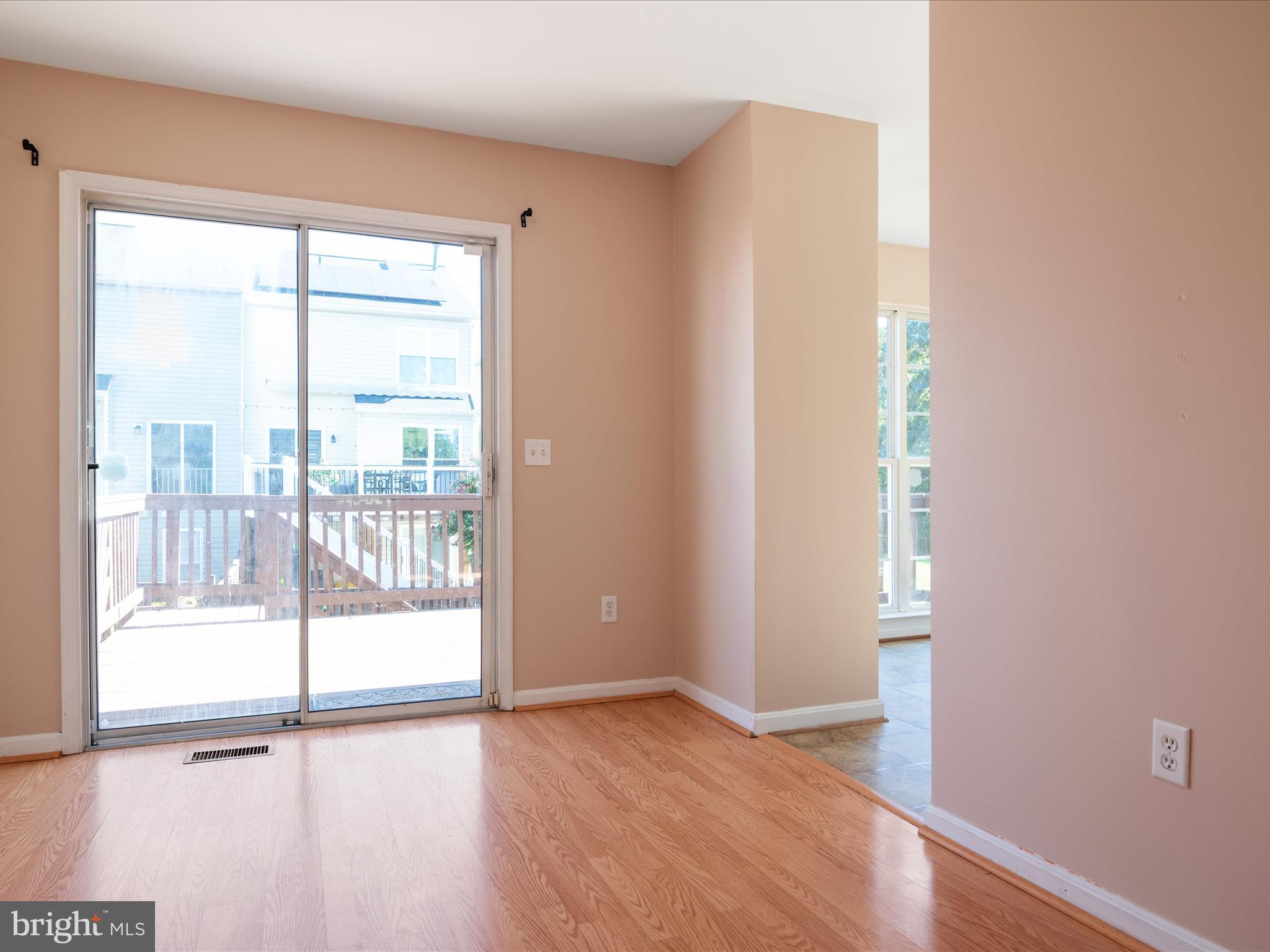 SEVEN OAKS - Residential