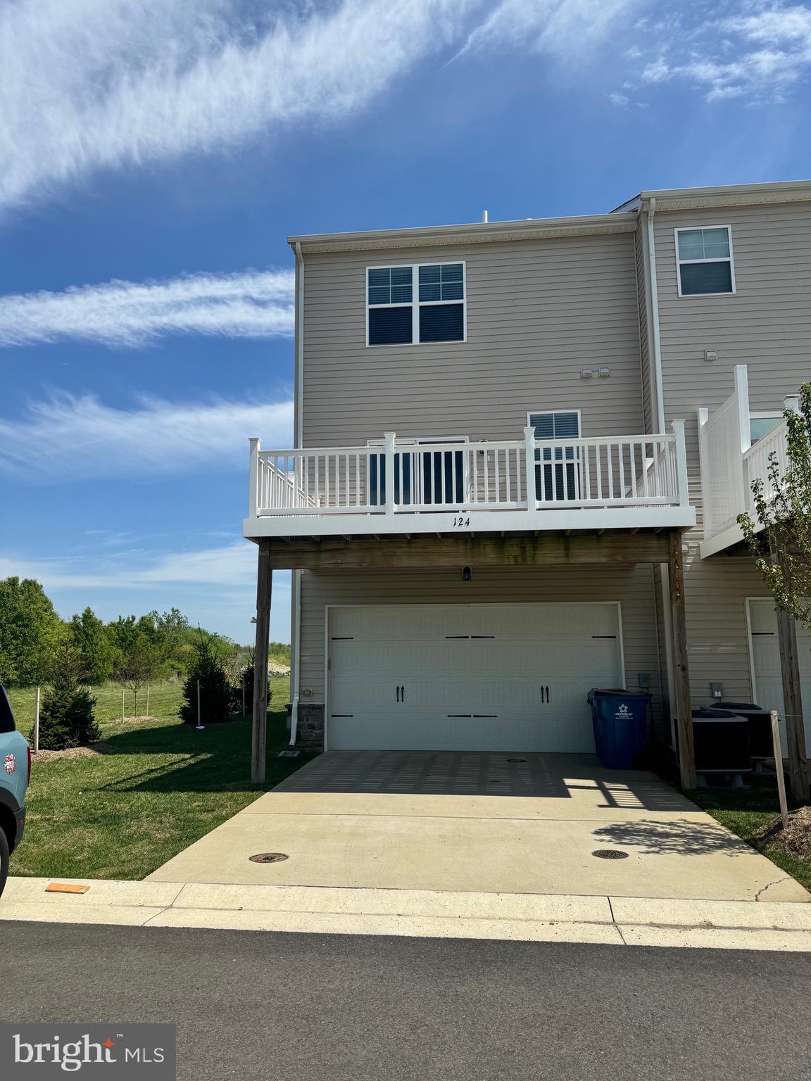 ELLENDALE - Residential Lease