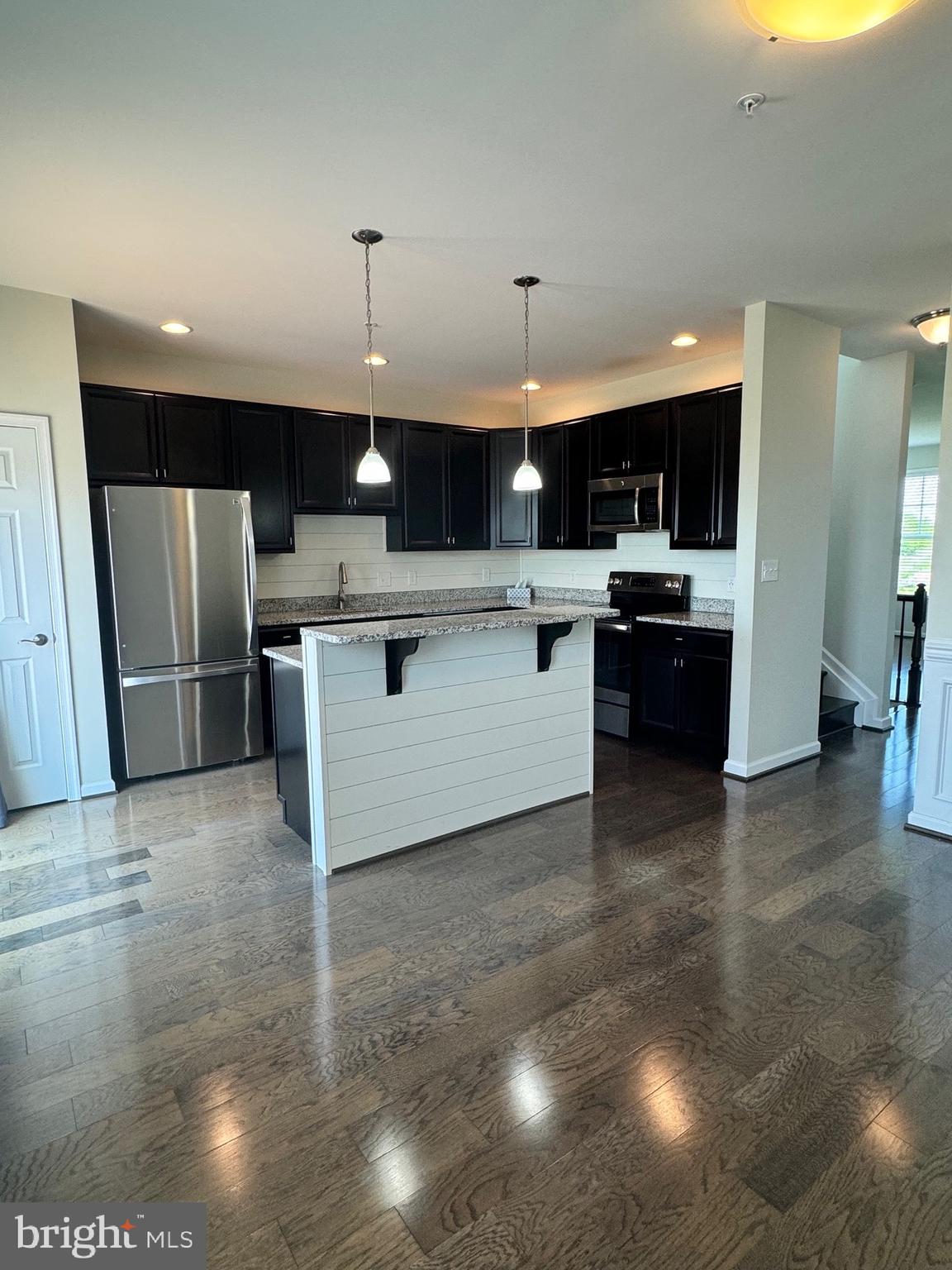 ELLENDALE - Residential Lease