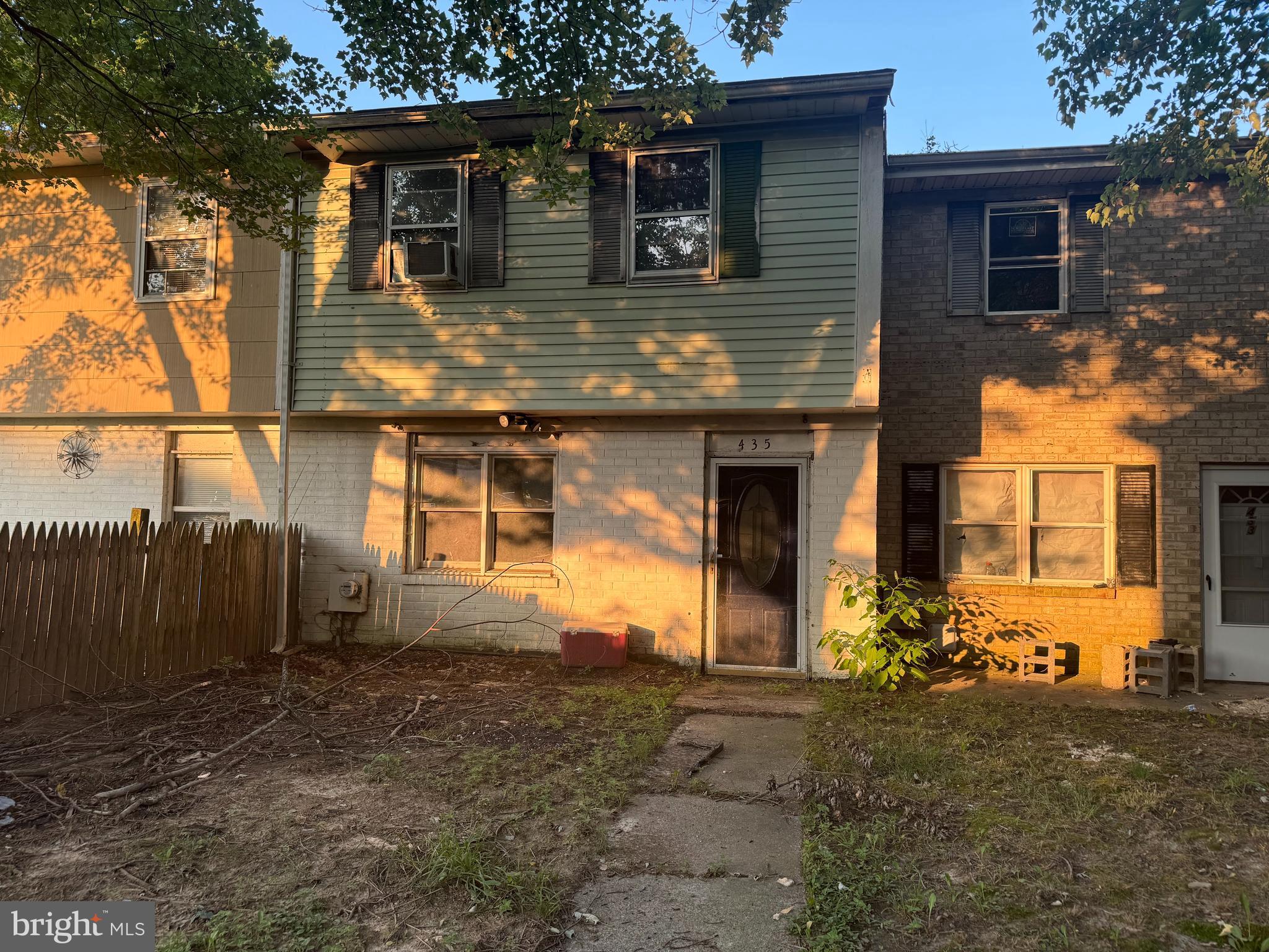 ONLINE AUCTION: Bidding begins 8/29/2024 @ 10:00 AM. Bidding ends 9/3/2024 @ 11:00 AM. List Price is Suggested Opening Bid. Deposit: $7,500
This 2-story townhouse is situated in Elkton, Maryland, in Cecil County, conveniently just minutes from the Delaware border. The property is surrounded by a variety of shopping and dining options and is a short distance from the University of Delaware campuses. It offers easy access to Elkton Rd. (Route 279), facilitating smooth interstate travel between Delaware and Maryland. The property is believed to be vacant,