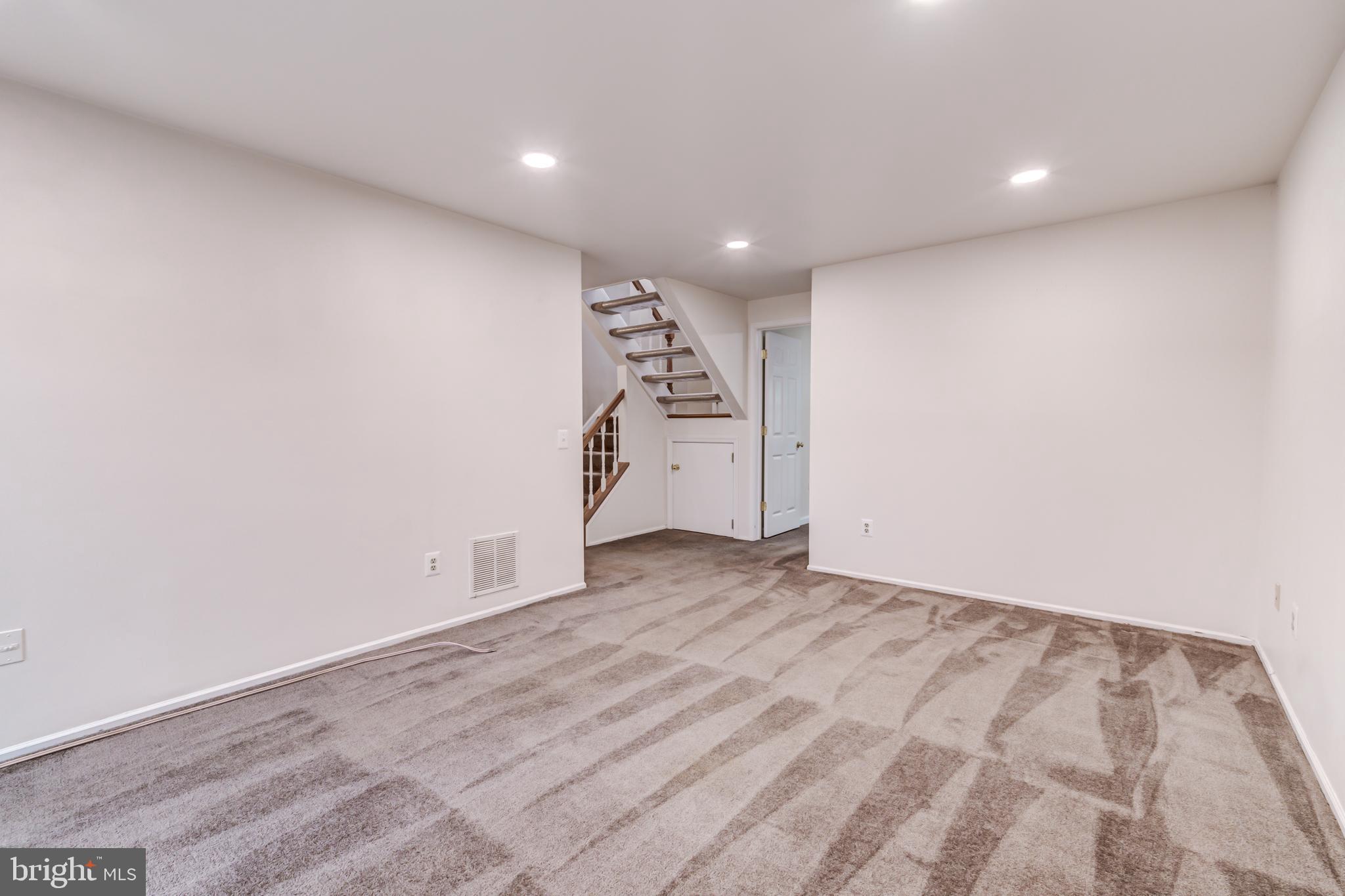 BURKE CENTRE - Residential Lease