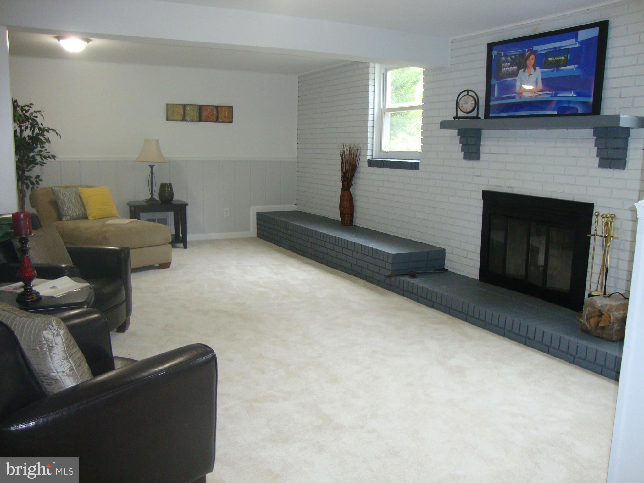 FORT WASHINGTON ESTATES - Residential