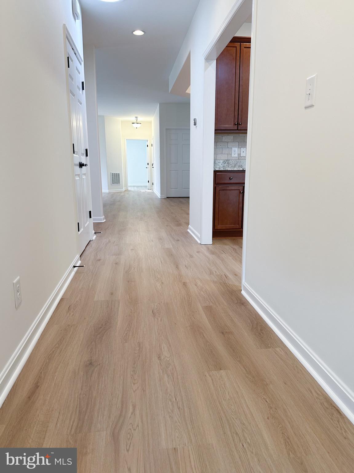 TURNBERRY EAST - Residential Lease