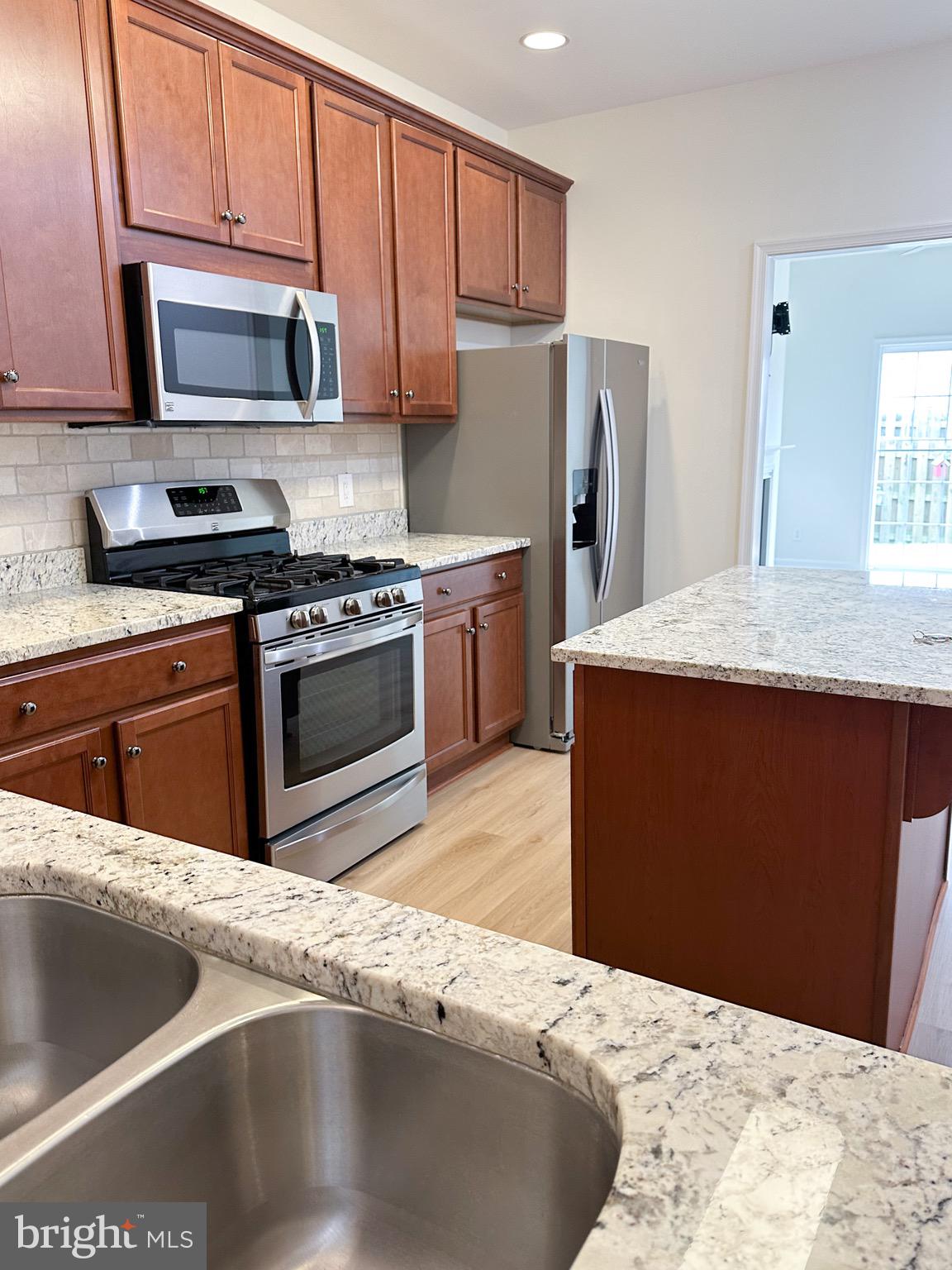 TURNBERRY EAST - Residential Lease