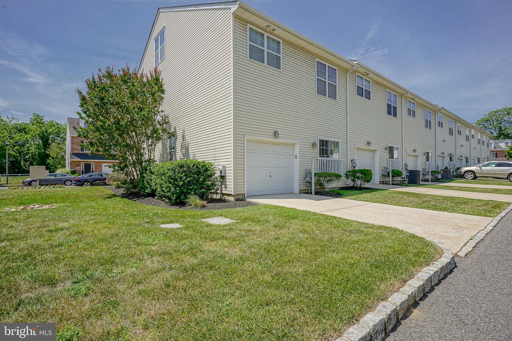 4427 RIVERVIEW LANE 00 48