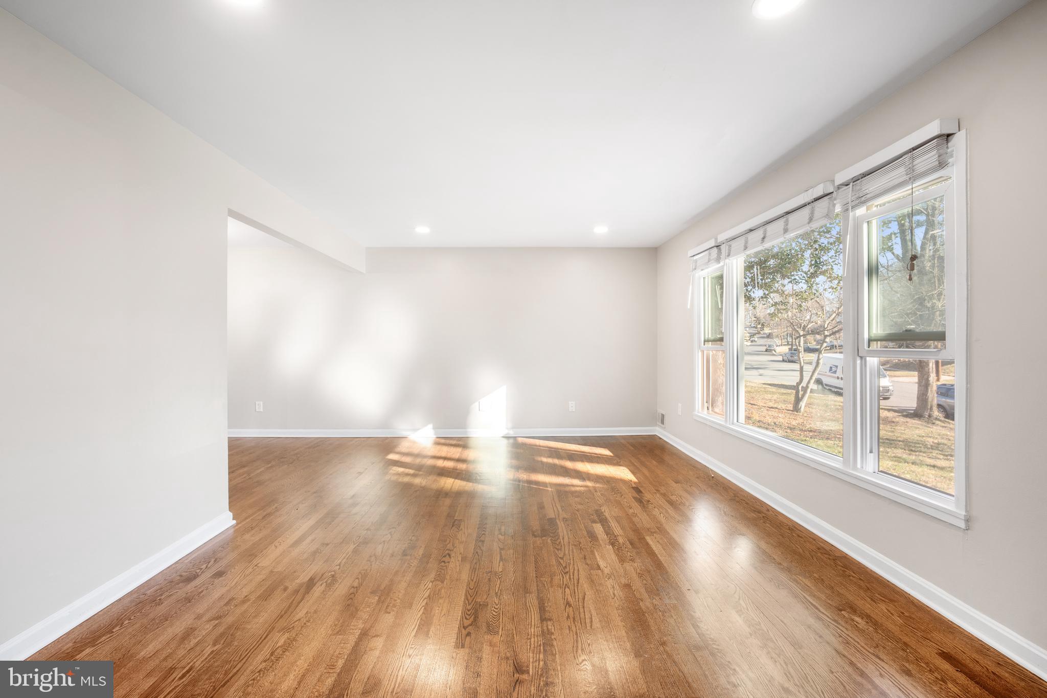 WHEATON WOODS - Residential