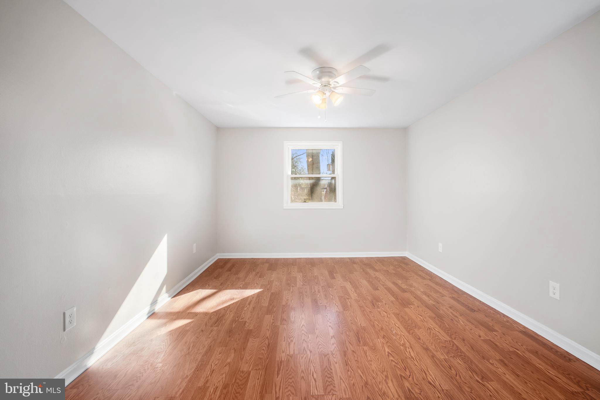 WHEATON WOODS - Residential