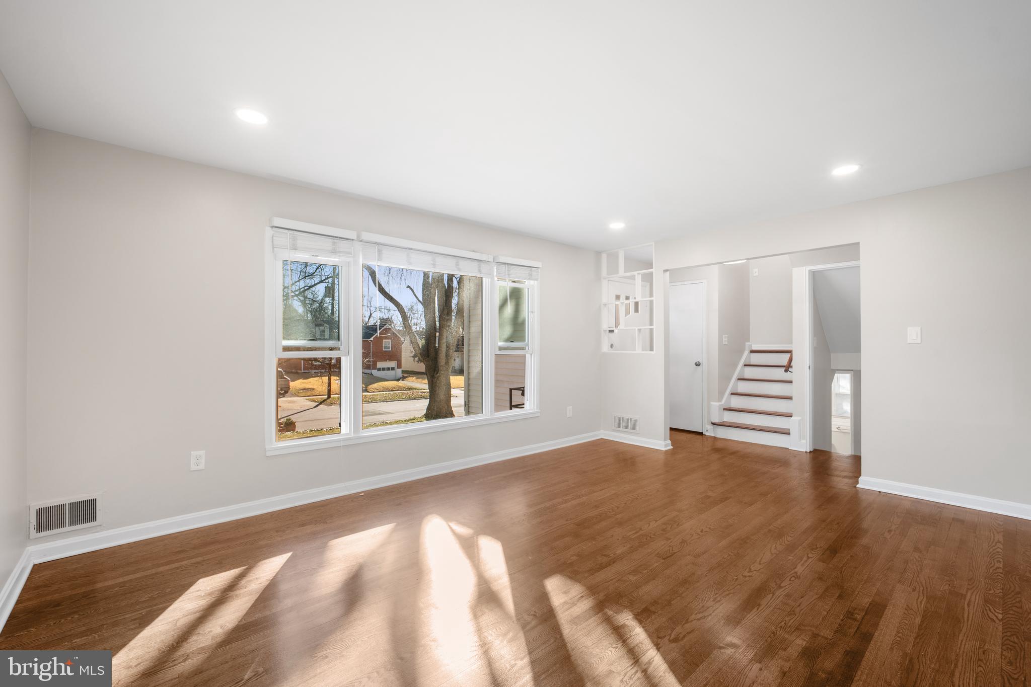 WHEATON WOODS - Residential