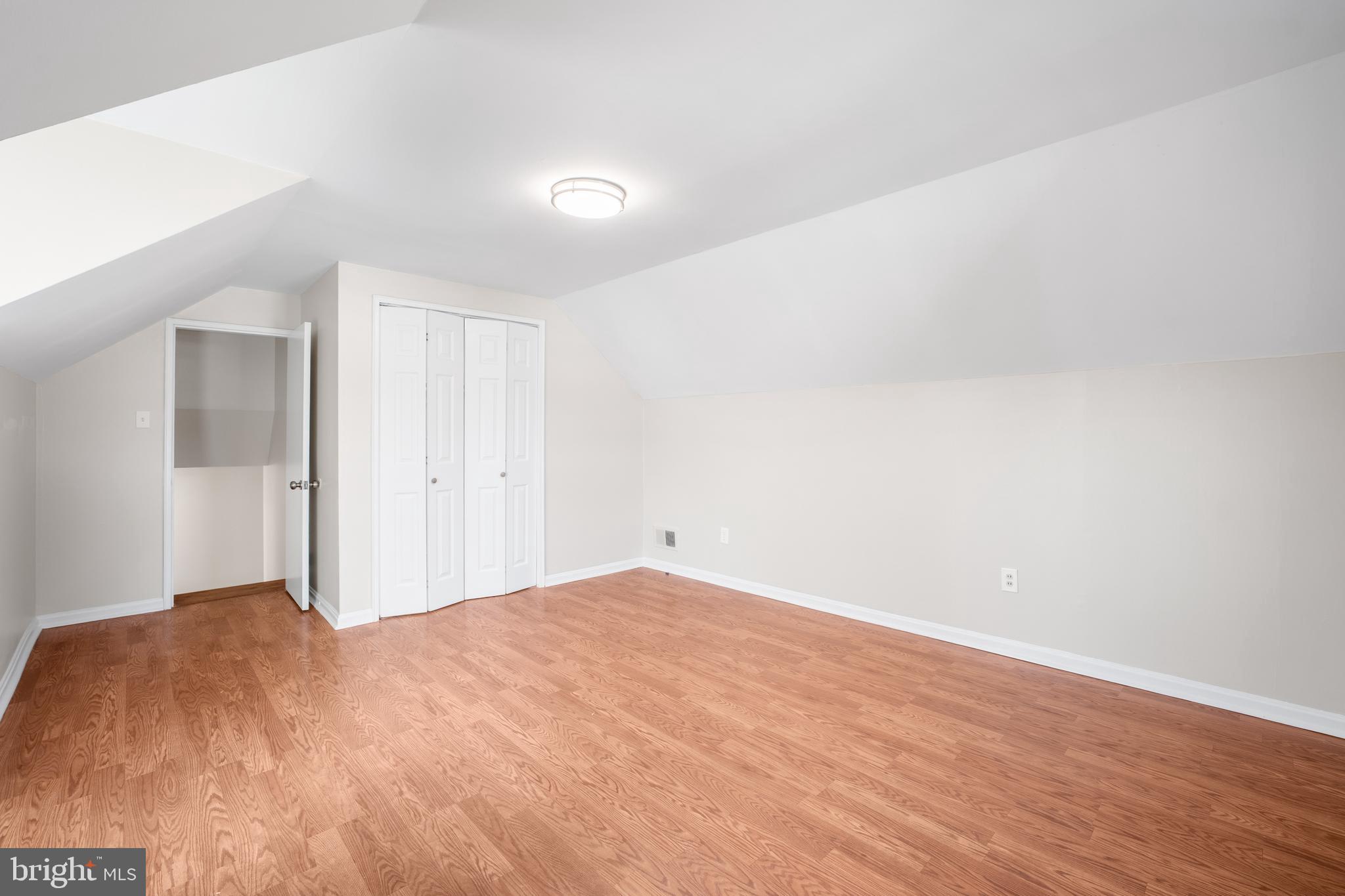 WHEATON WOODS - Residential