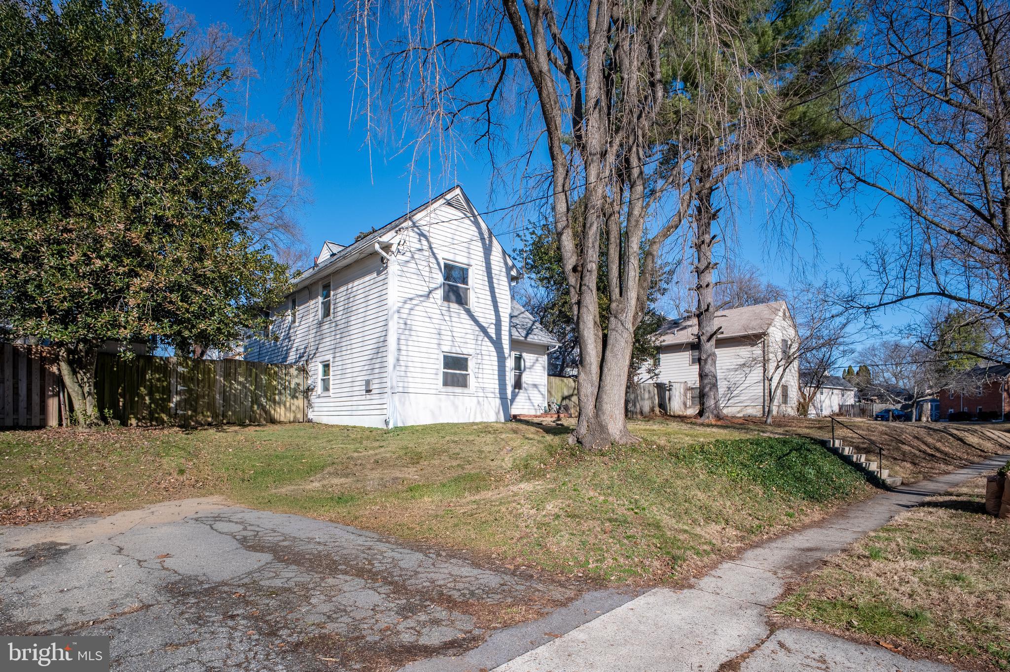 WHEATON WOODS - Residential