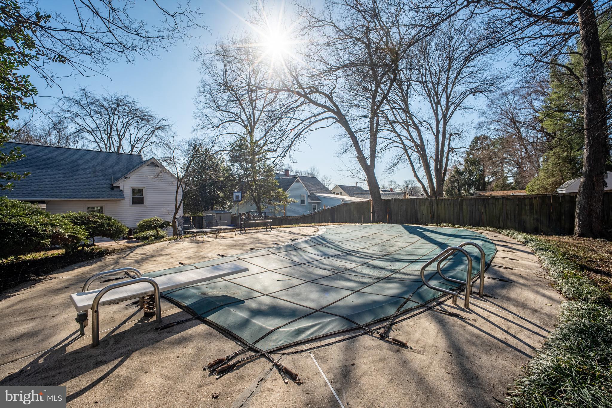 WHEATON WOODS - Residential