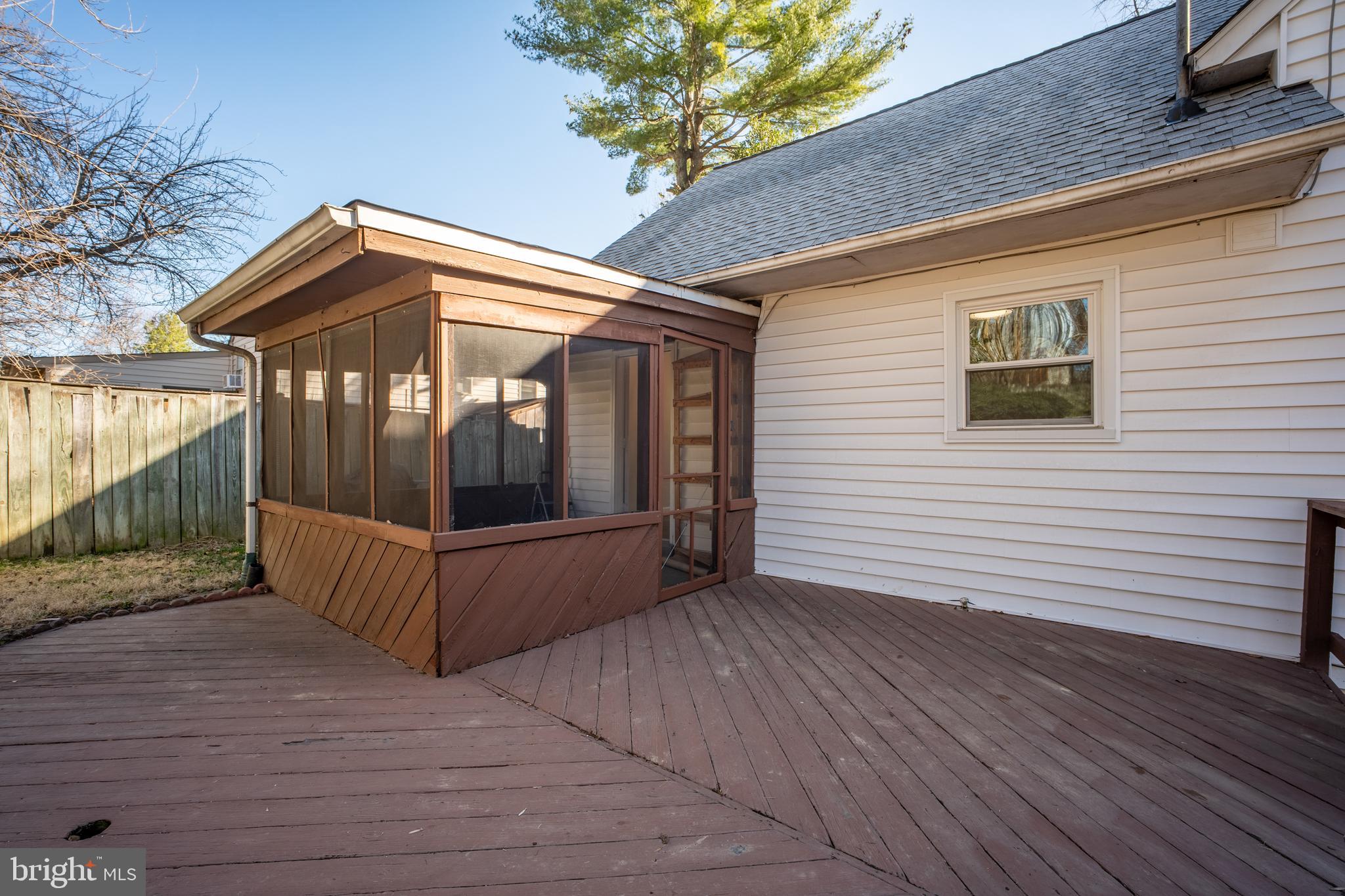 WHEATON WOODS - Residential