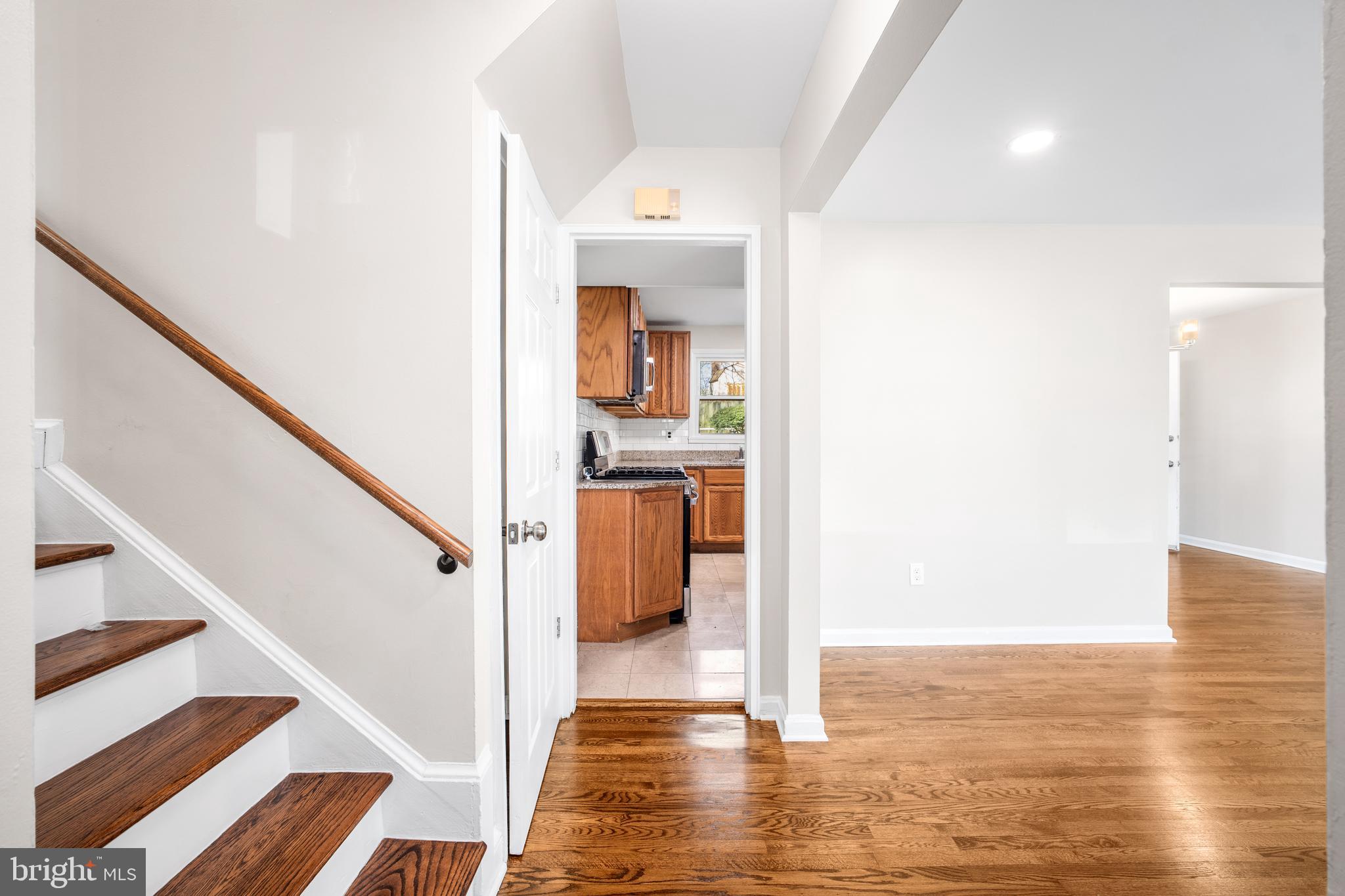 WHEATON WOODS - Residential