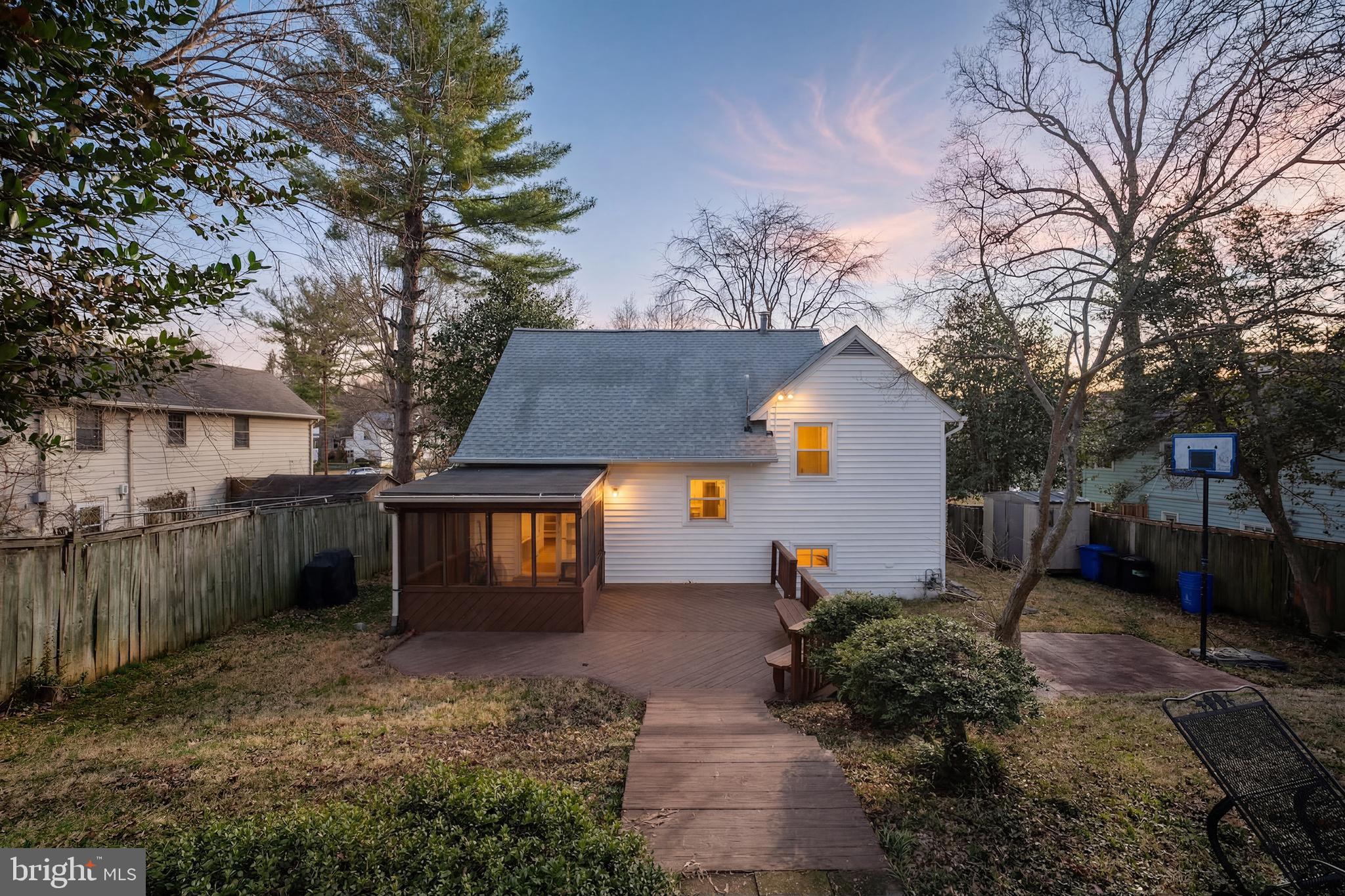 WHEATON WOODS - Residential