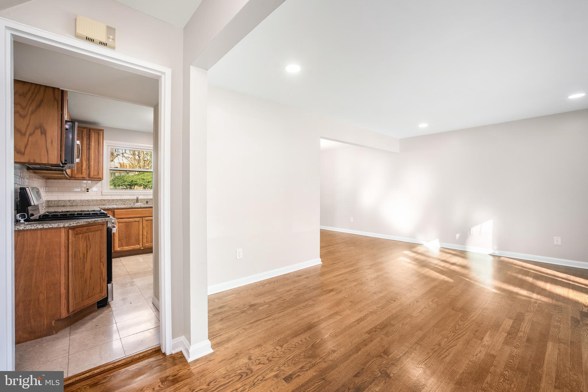 WHEATON WOODS - Residential