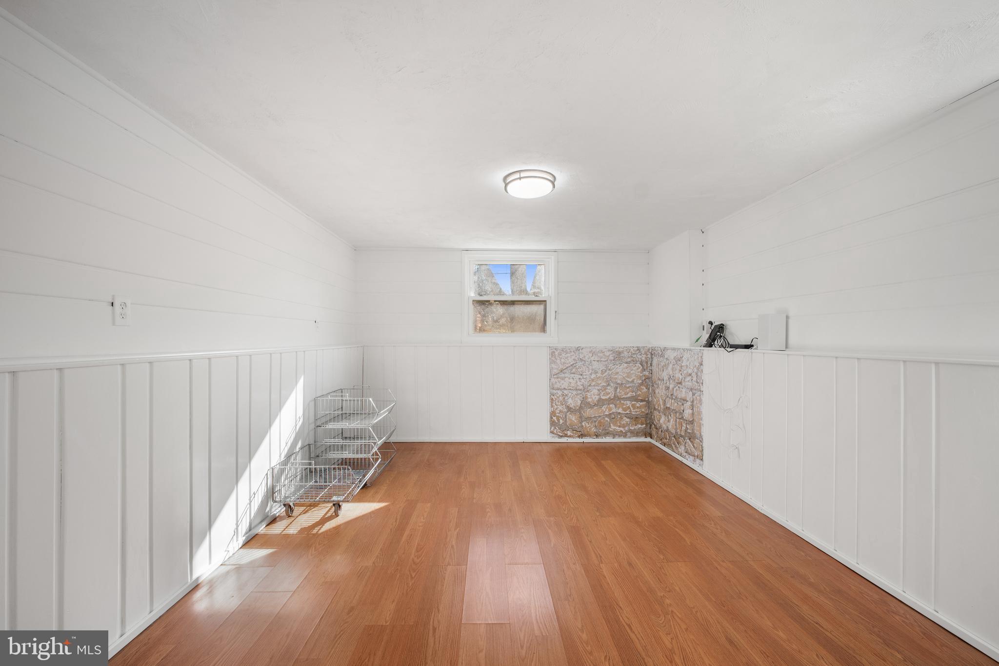 WHEATON WOODS - Residential