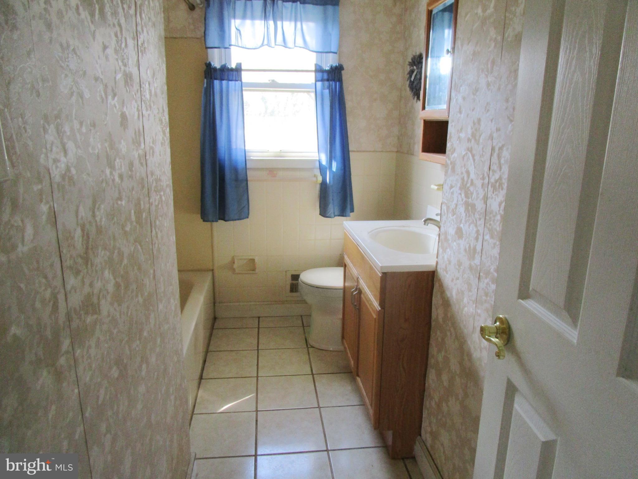 WEST HALETHORPE - Residential