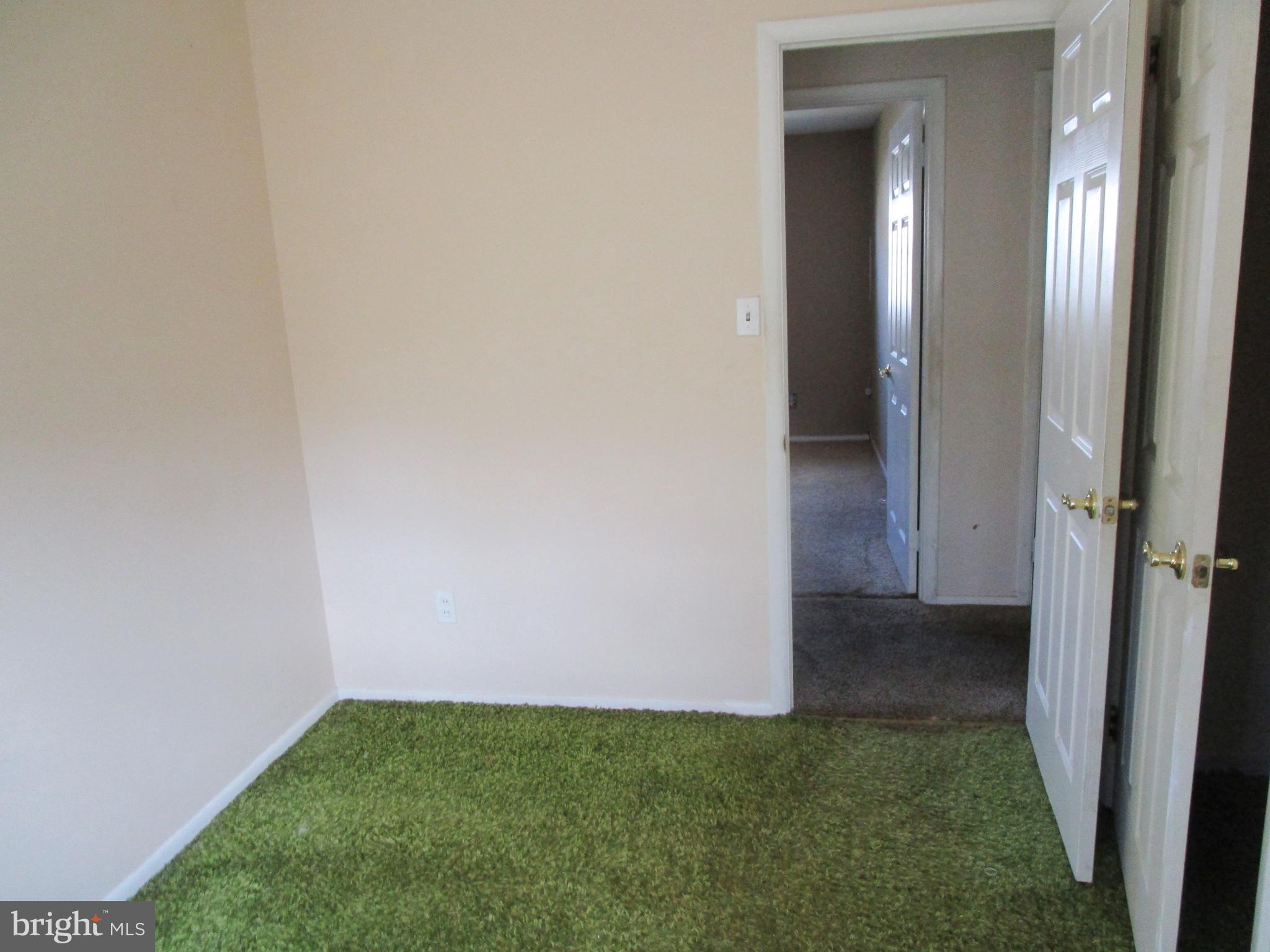 WEST HALETHORPE - Residential