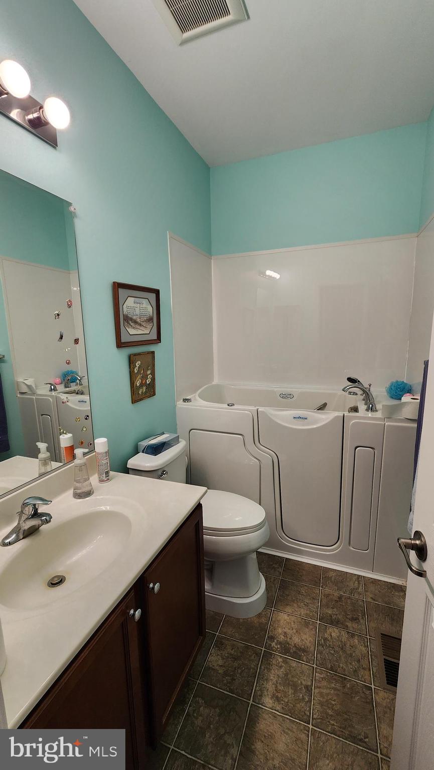 CHAMPIONS CLUB - Residential