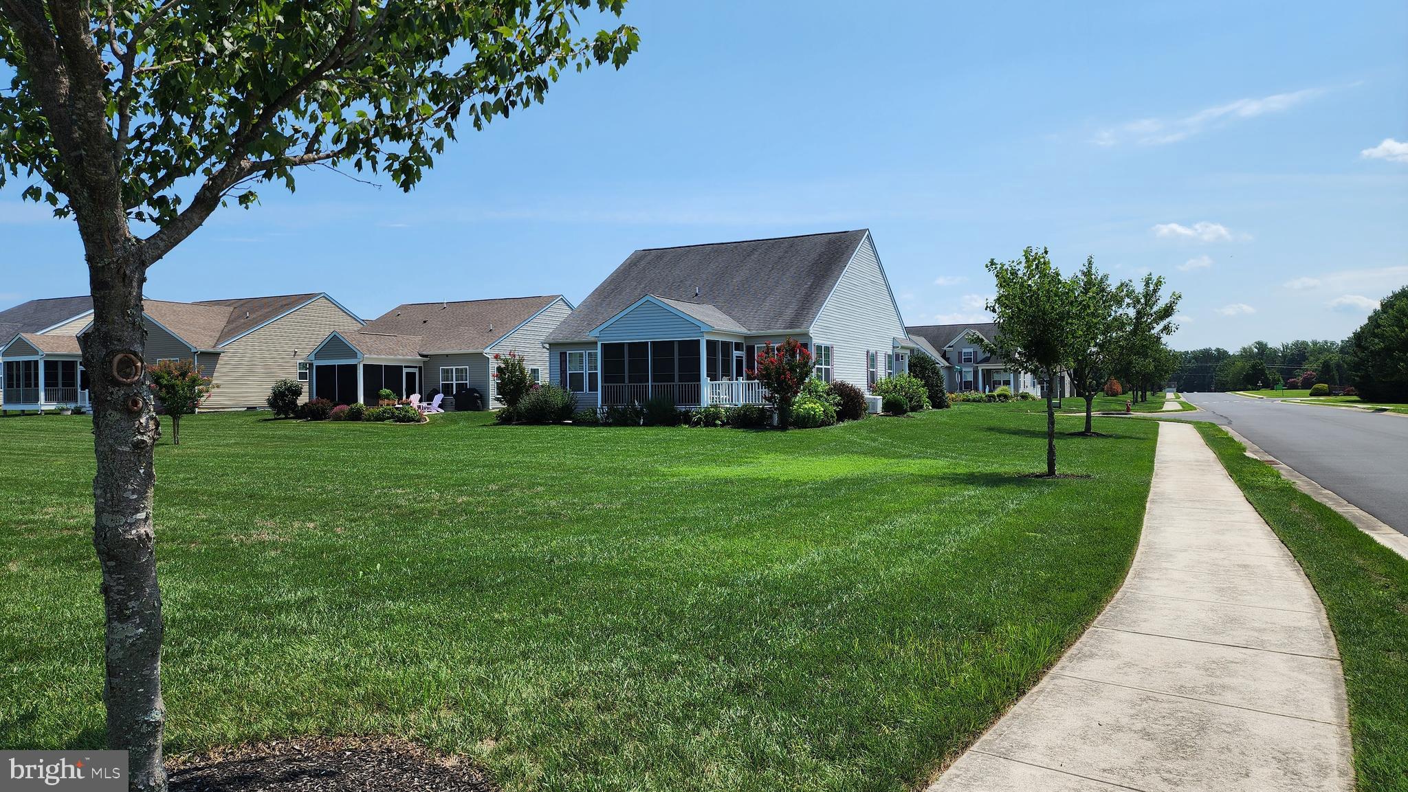 CHAMPIONS CLUB - Residential