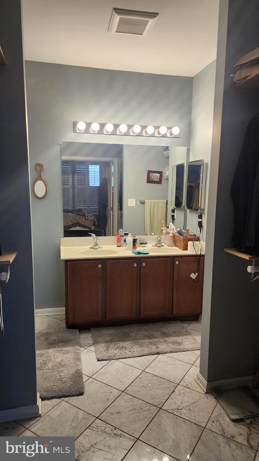 CHAMPIONS CLUB - Residential