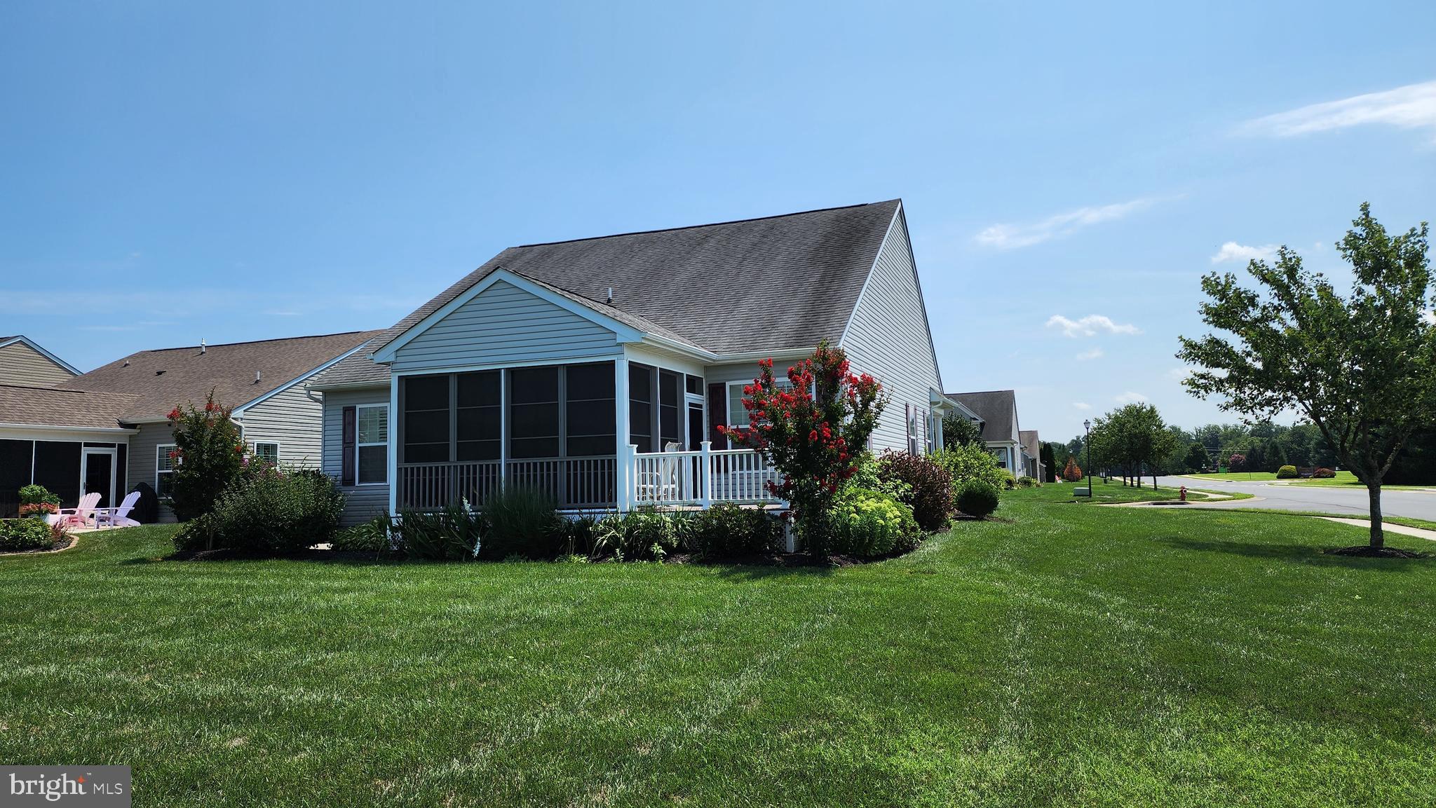 CHAMPIONS CLUB - Residential