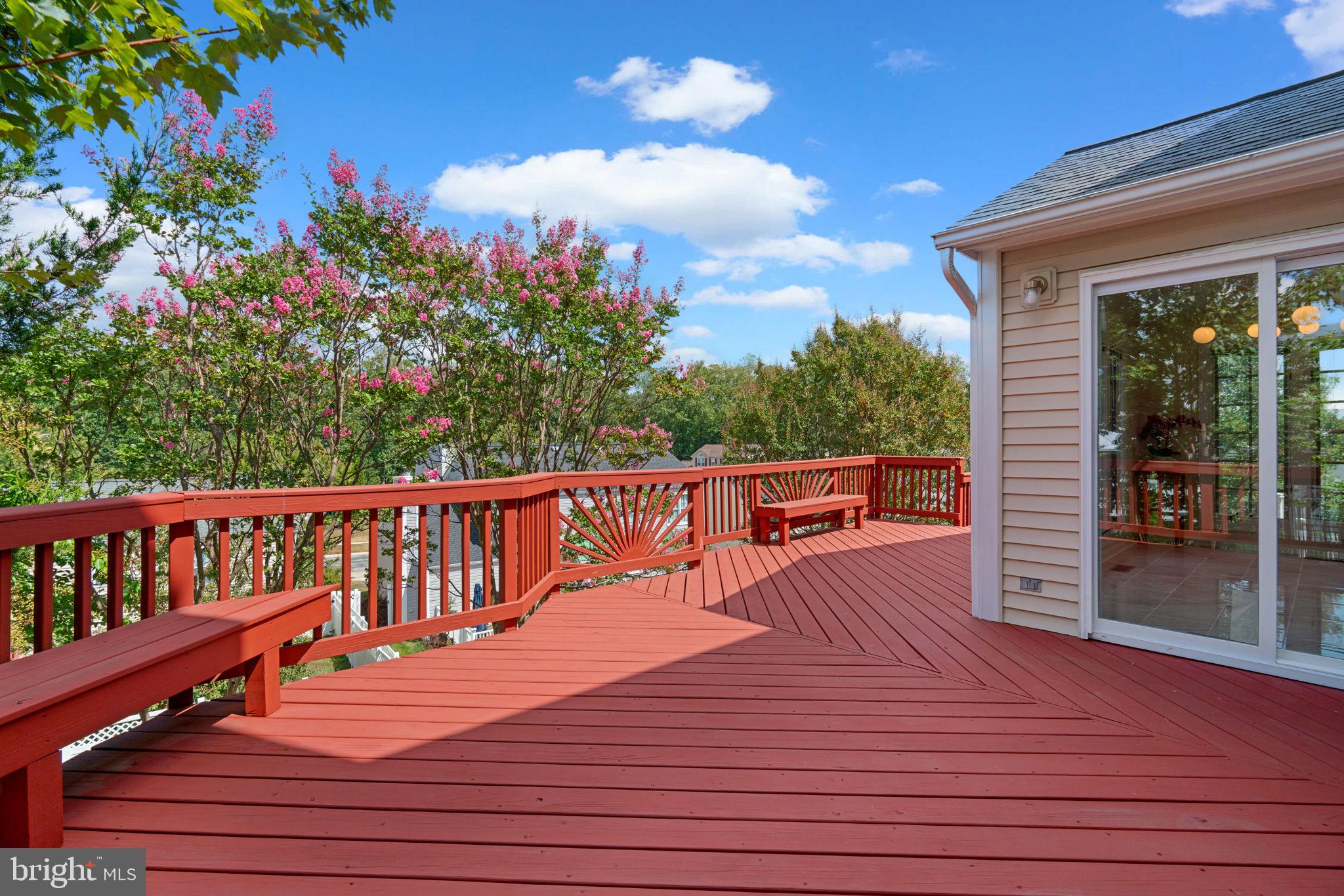 SADDLE CREEK - Residential