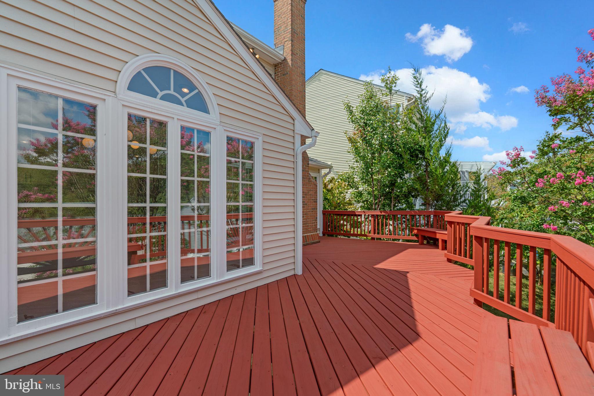 SADDLE CREEK - Residential