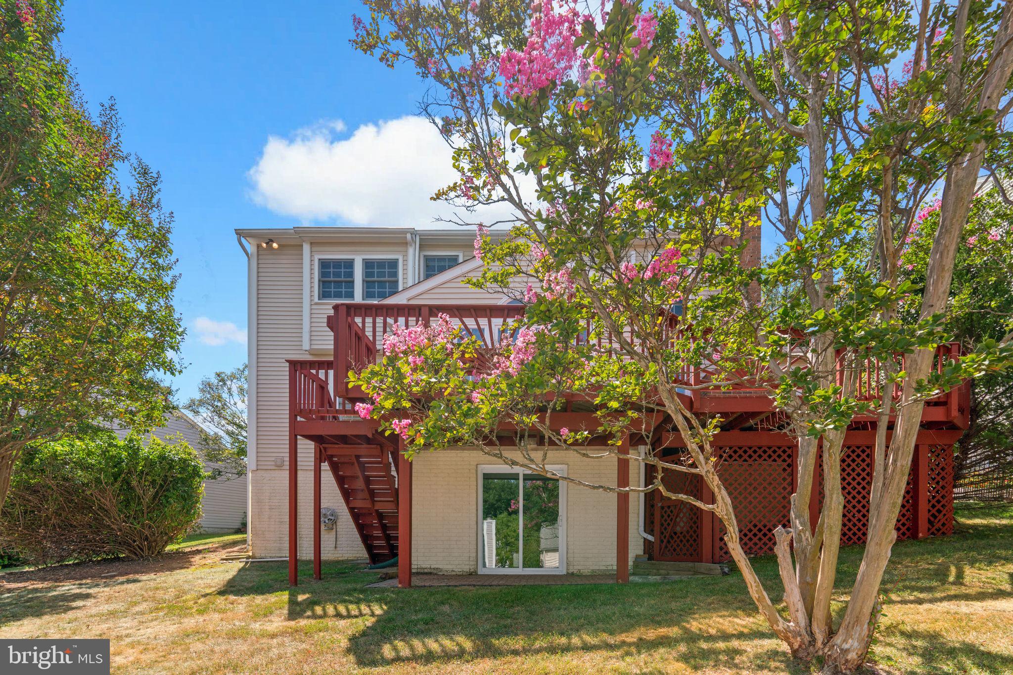 SADDLE CREEK - Residential