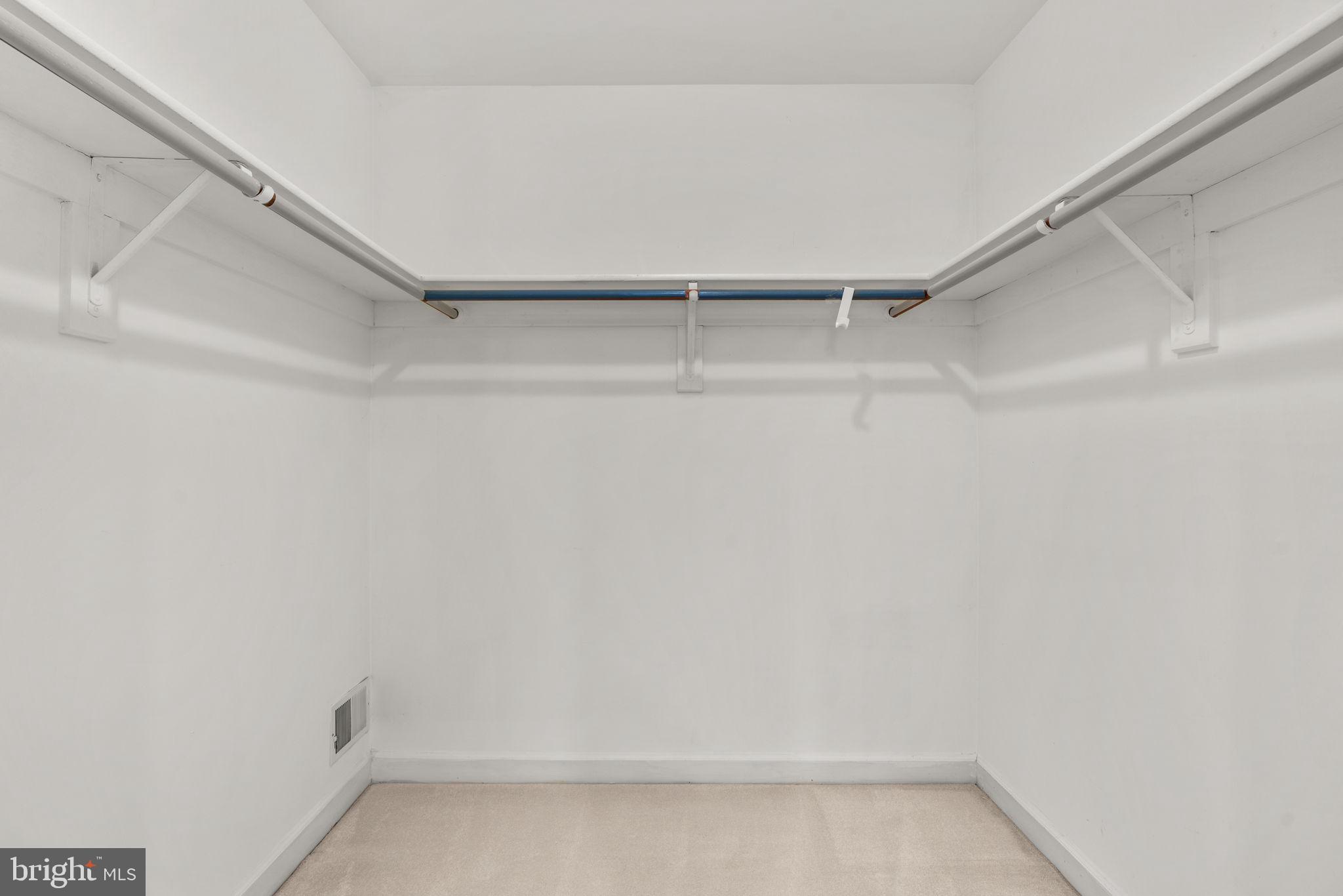 SADDLE CREEK - Residential