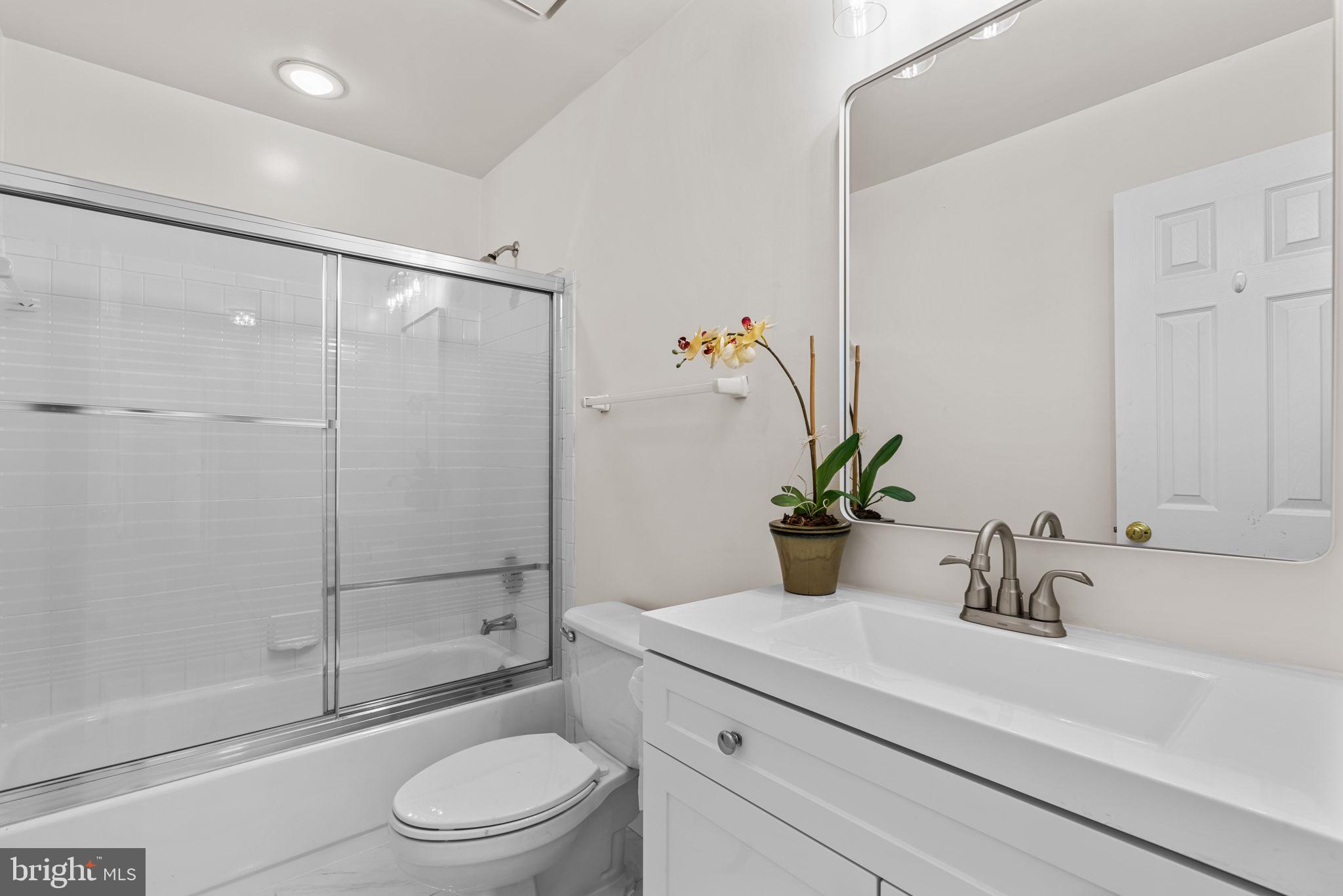 SADDLE CREEK - Residential