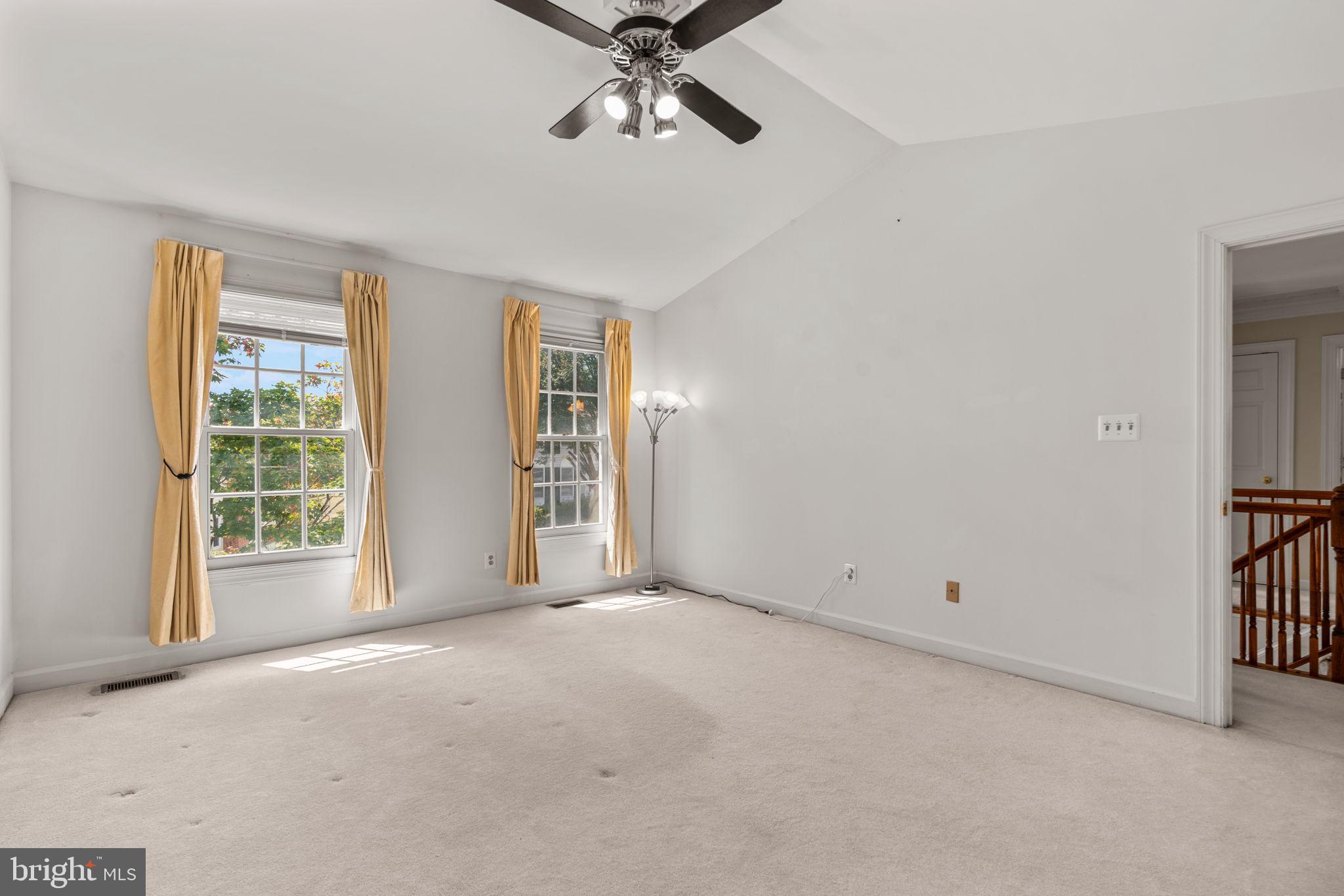 SADDLE CREEK - Residential