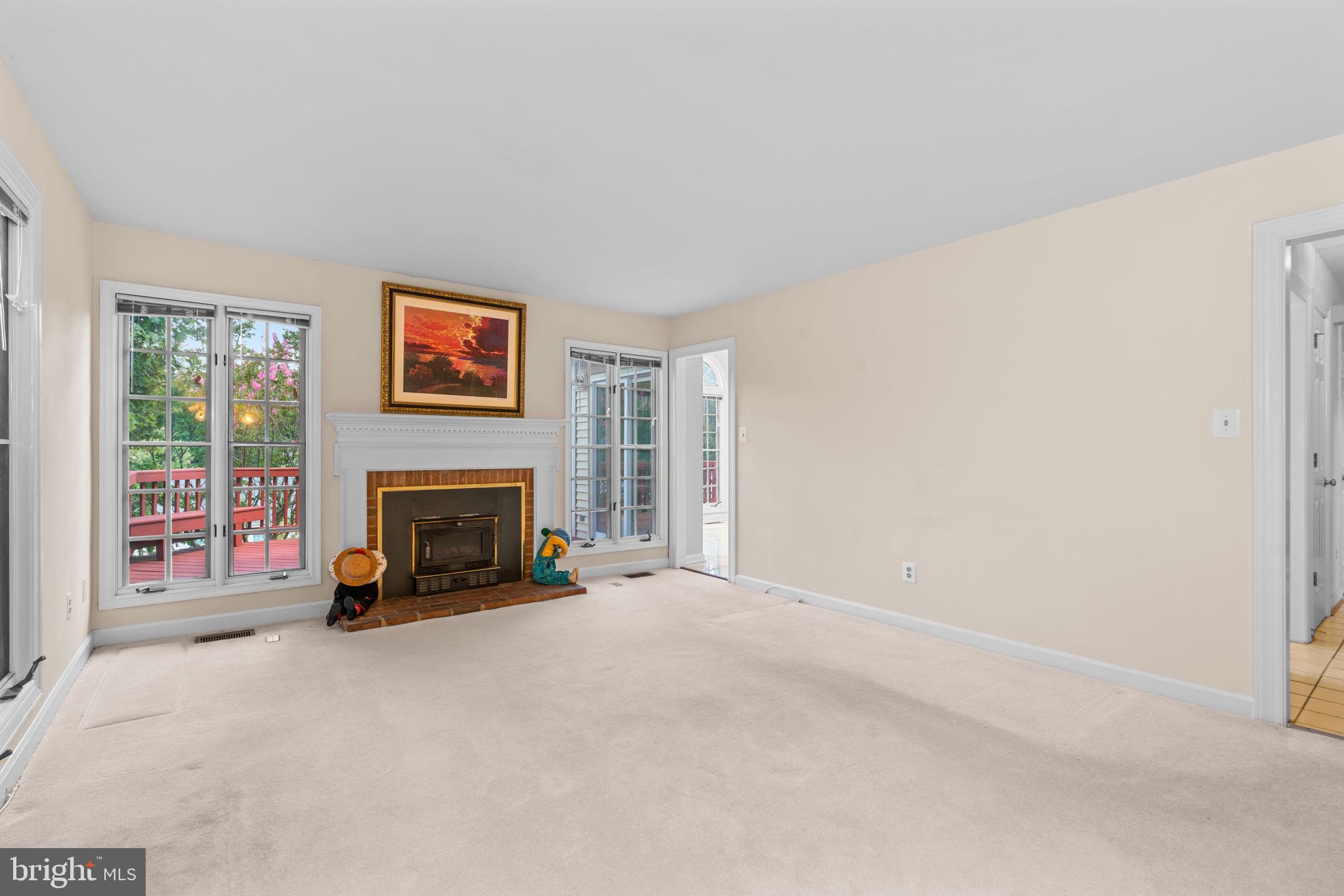 SADDLE CREEK - Residential