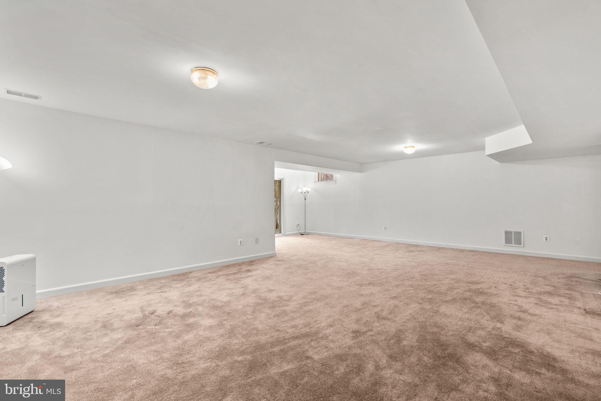 SADDLE CREEK - Residential