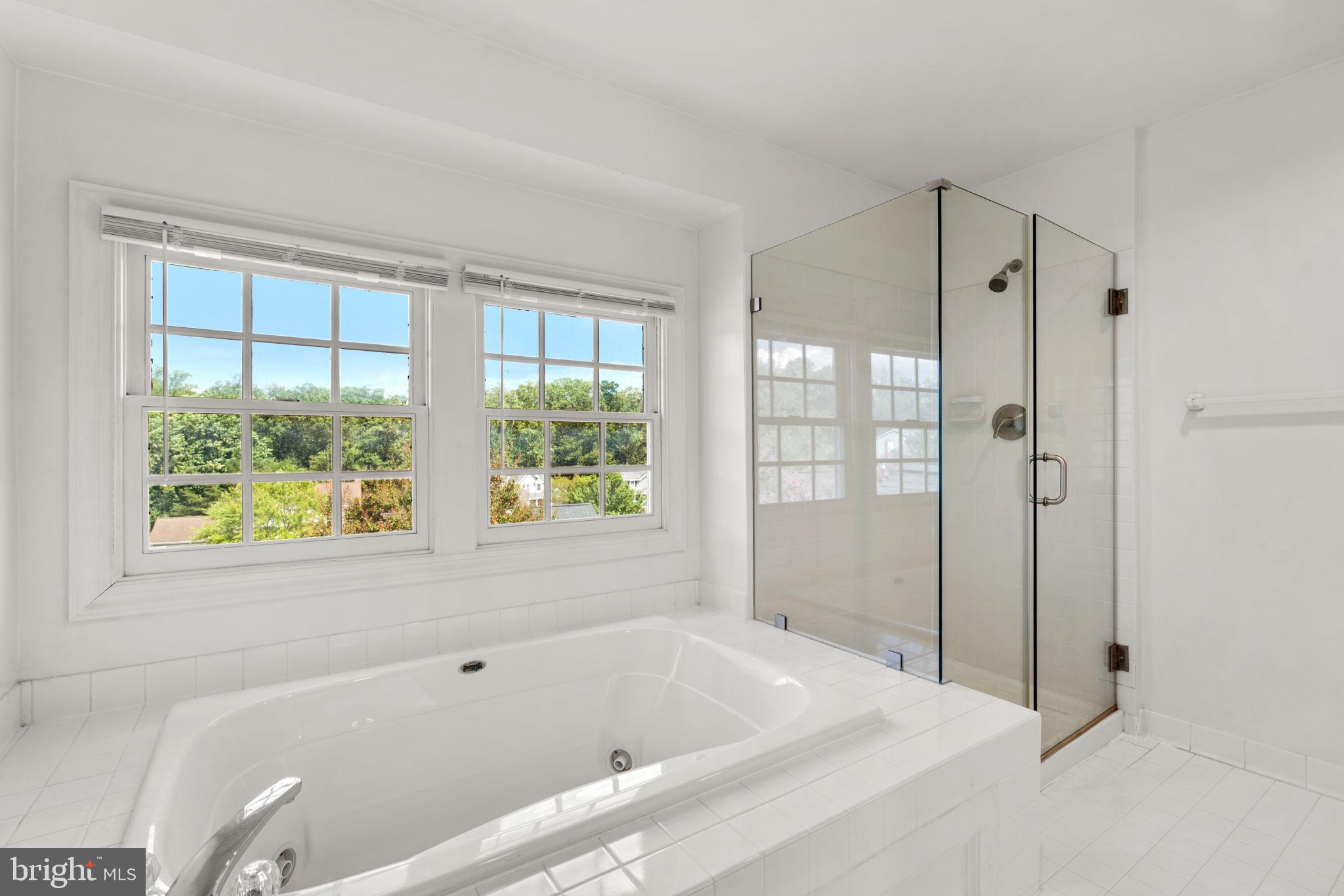 SADDLE CREEK - Residential