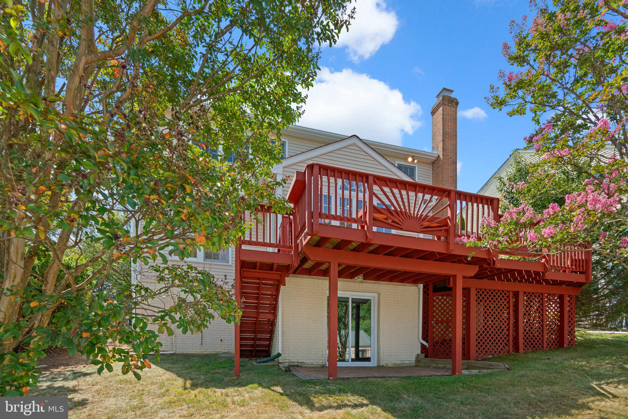 SADDLE CREEK - Residential