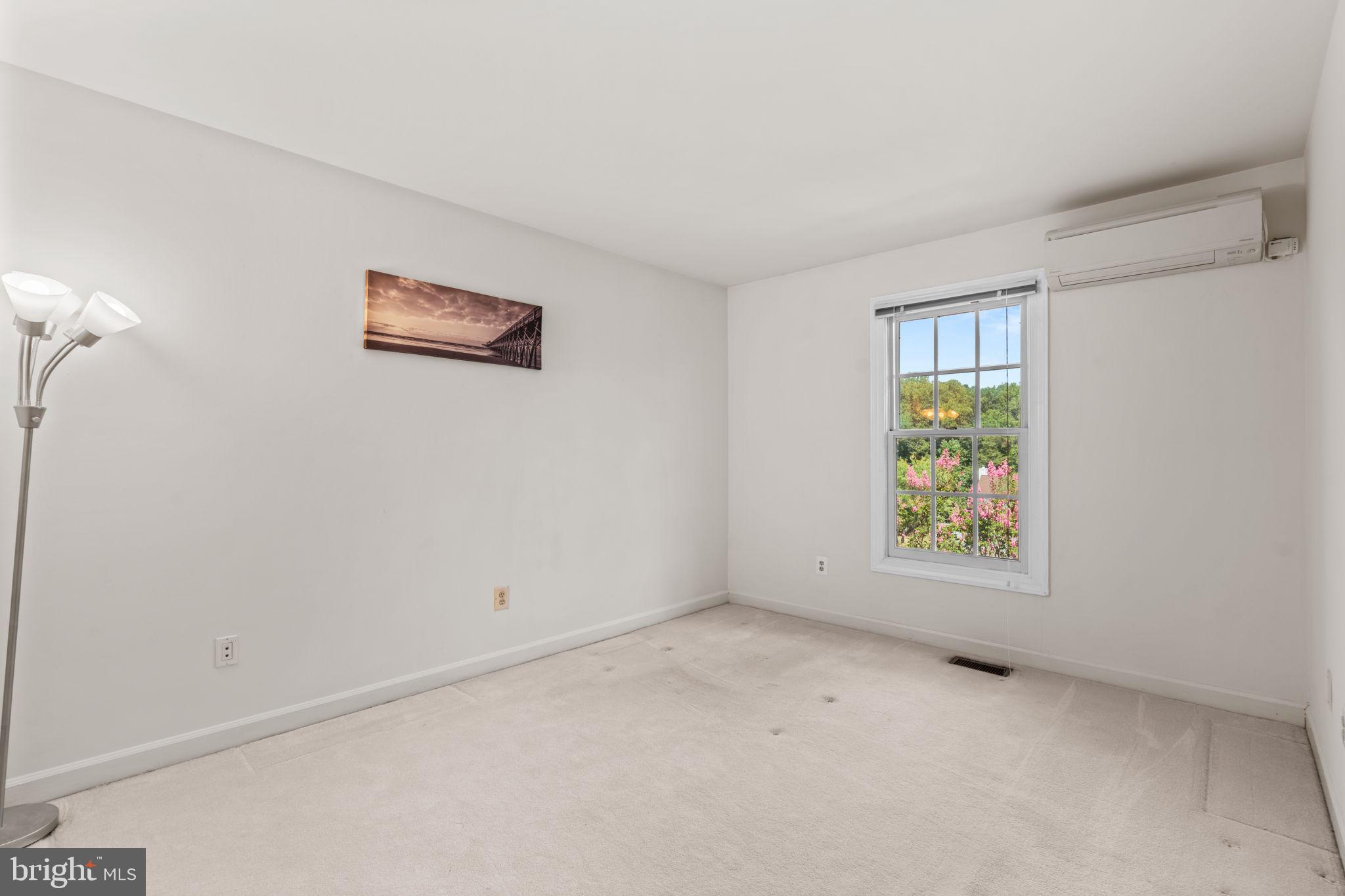 SADDLE CREEK - Residential