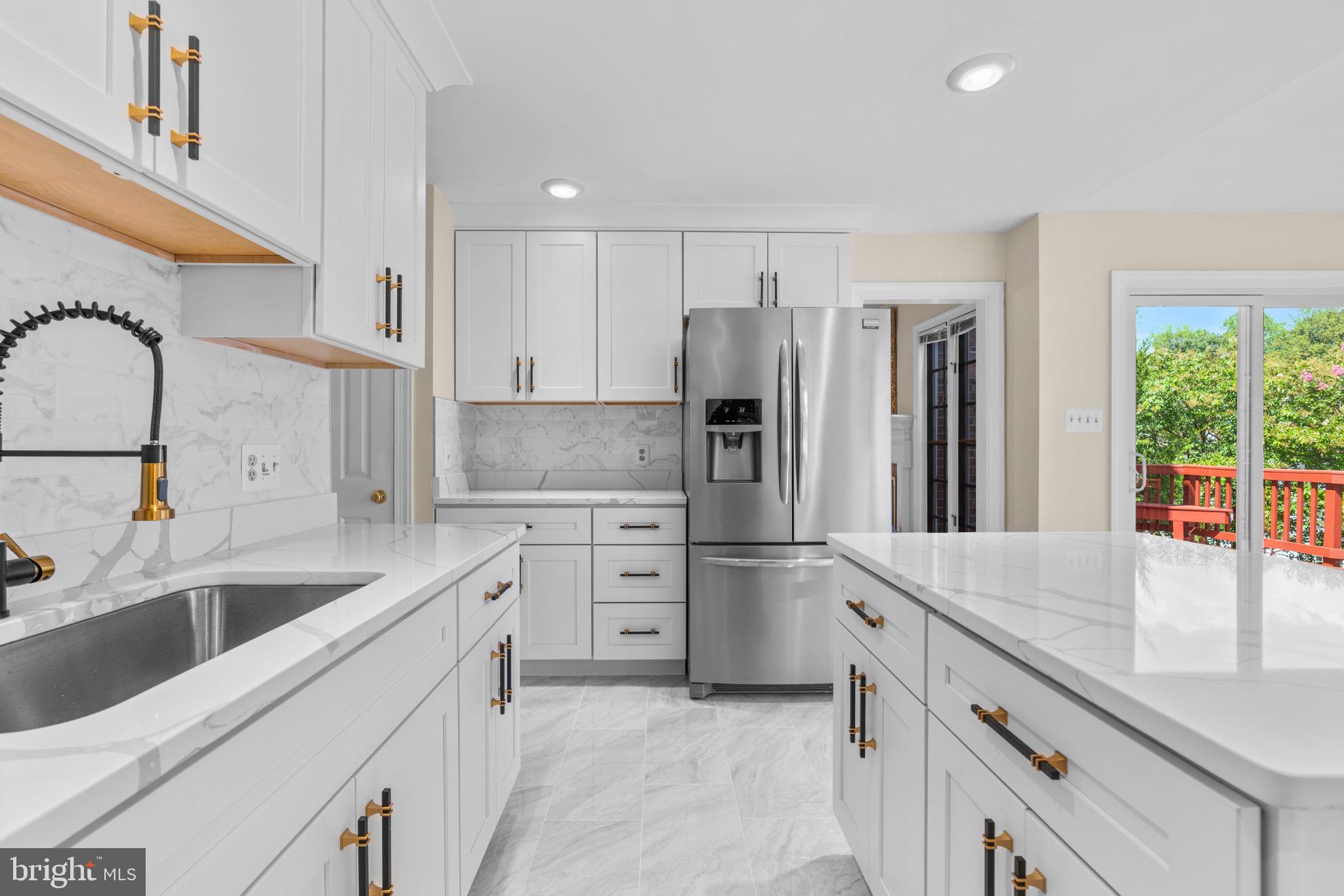 SADDLE CREEK - Residential