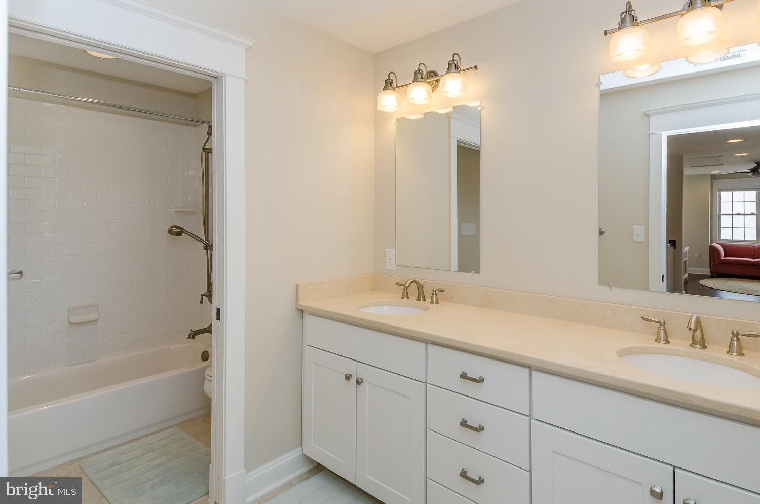 BAY RIDGE - Residential