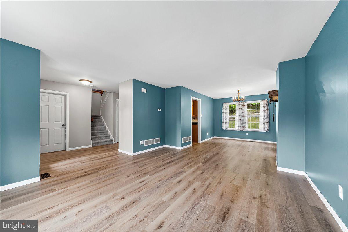 GARNET HILLS - Residential