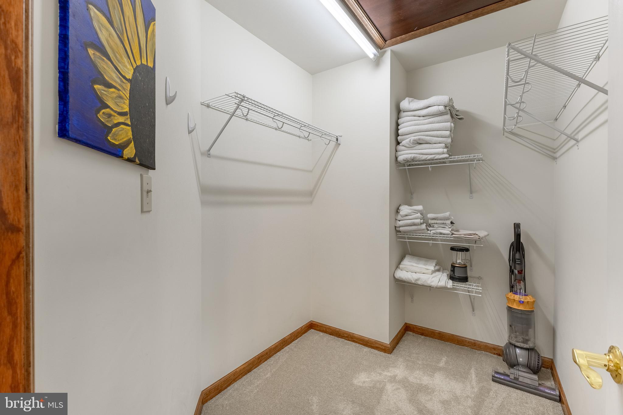 BARNBRIDGE - Residential