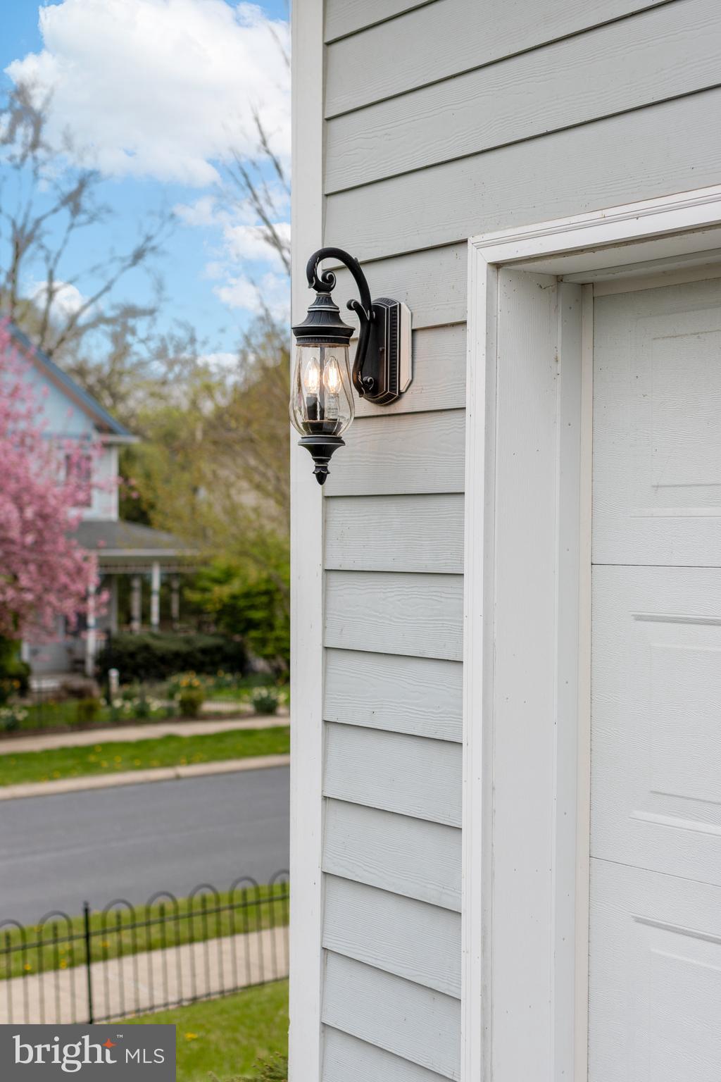 BARNBRIDGE - Residential