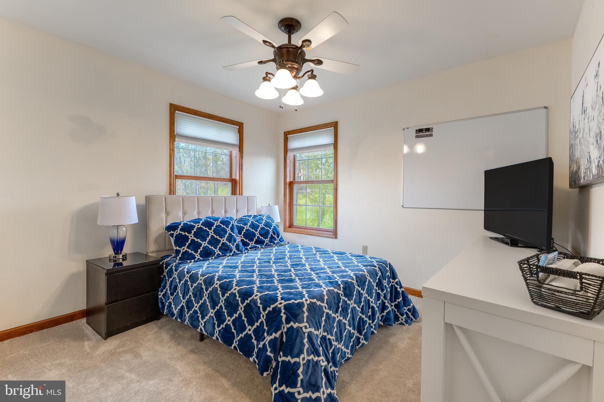 BARNBRIDGE - Residential