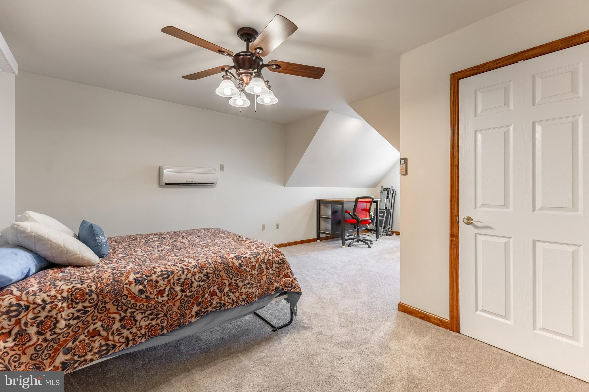 BARNBRIDGE - Residential