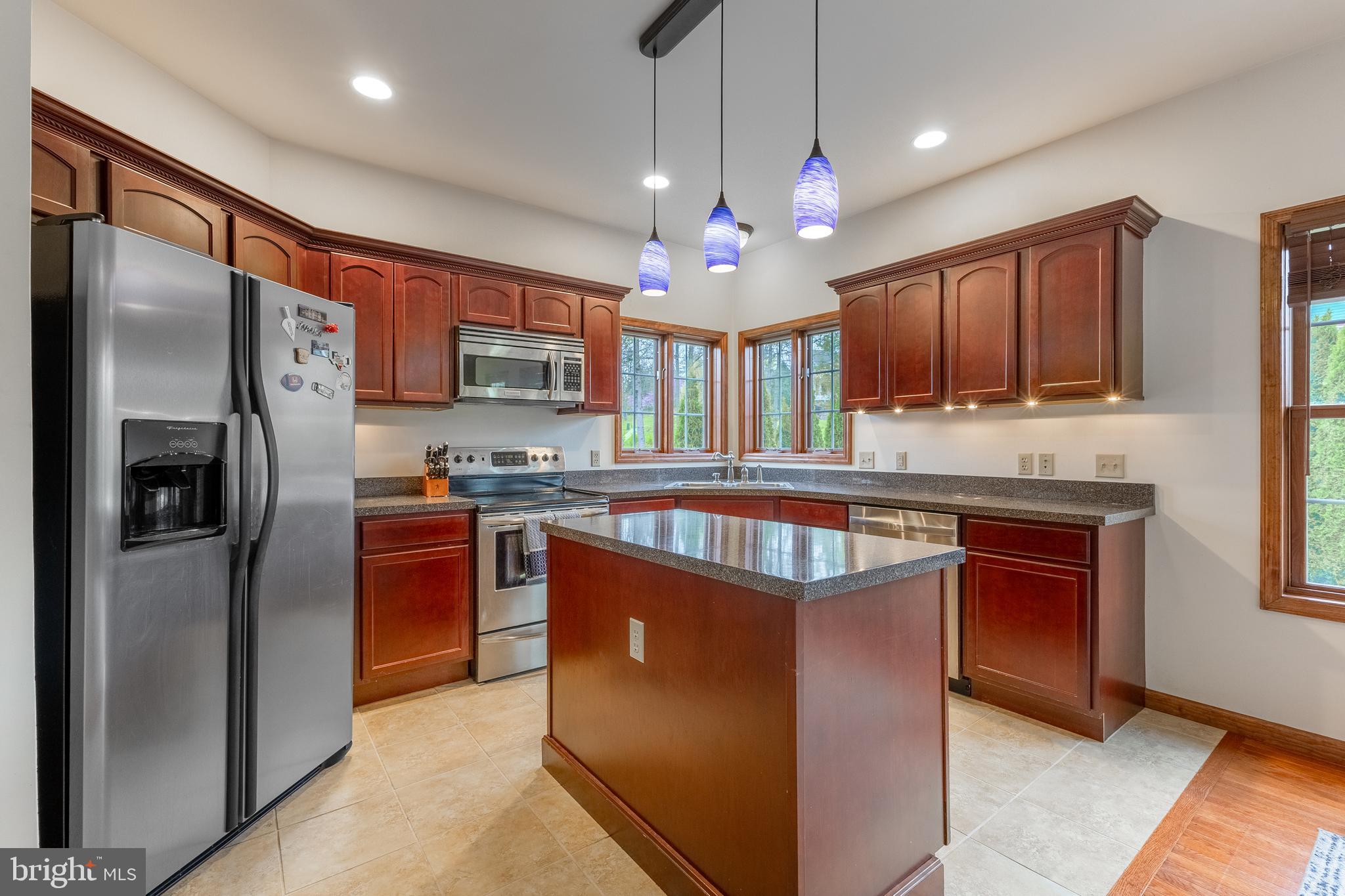 BARNBRIDGE - Residential