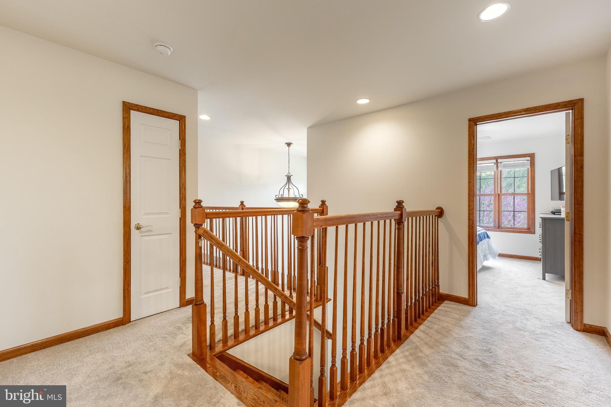 BARNBRIDGE - Residential