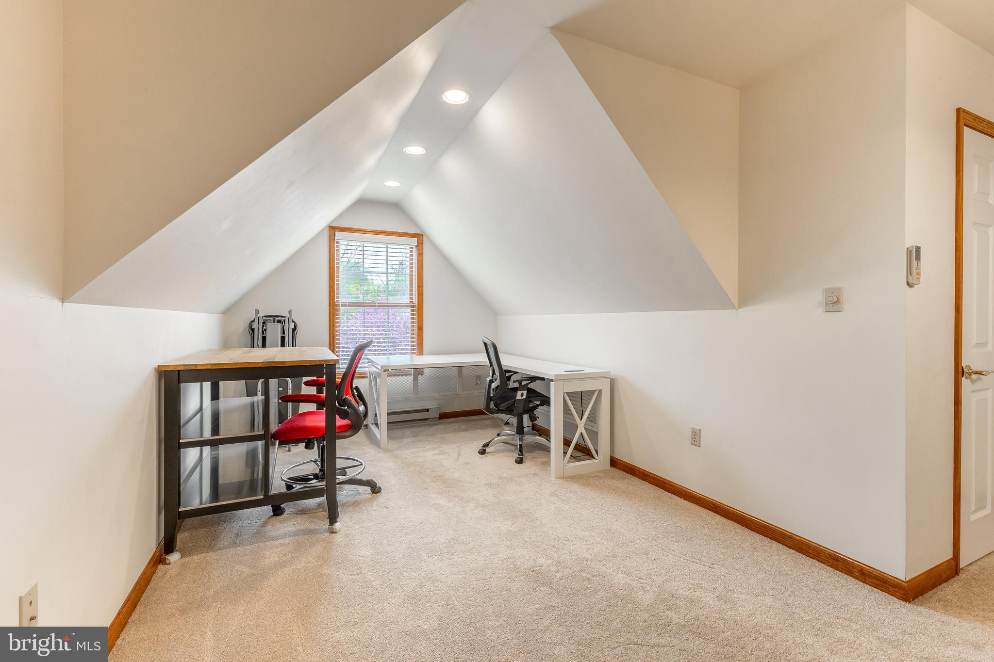 BARNBRIDGE - Residential