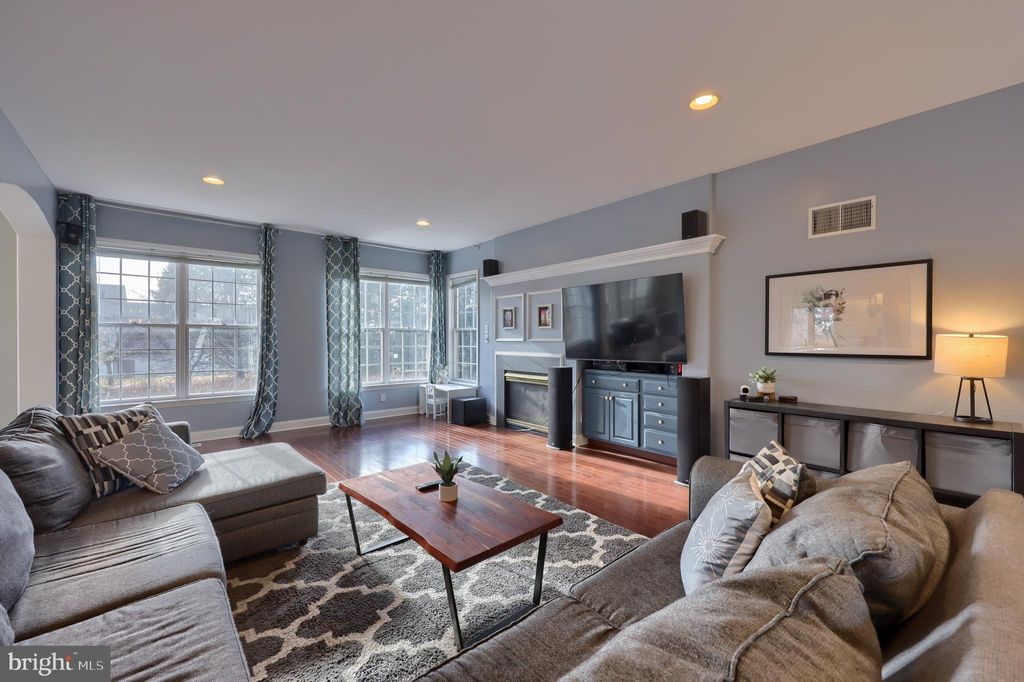 Photo of 103 Hunters Crossing, LITITZ, PA 17543 (MLS # PALA2061586)