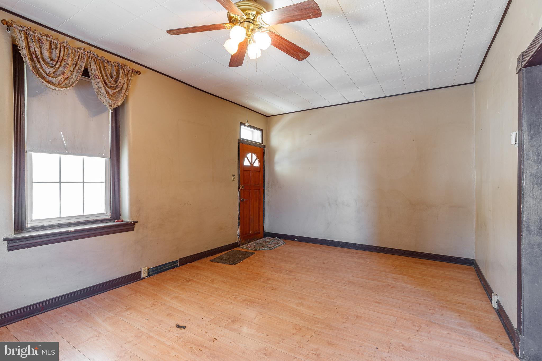 LANSDALE - Residential