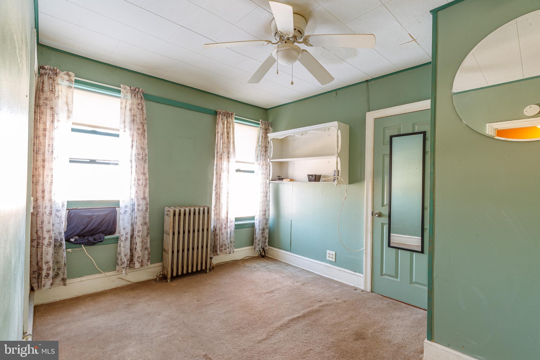 LANSDALE - Residential